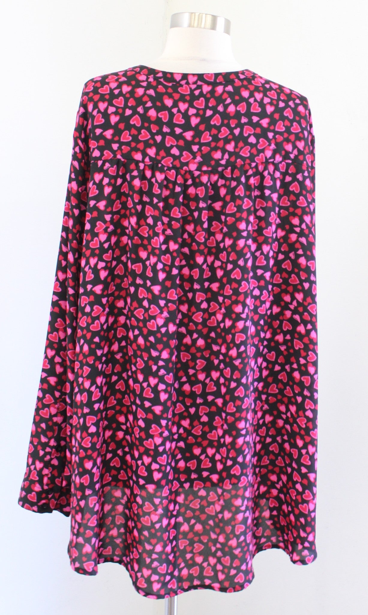 Torrid Black Pink Red Heart Print Split Neck Popover Blouse Shirt Size 3 3X Long Sleeve