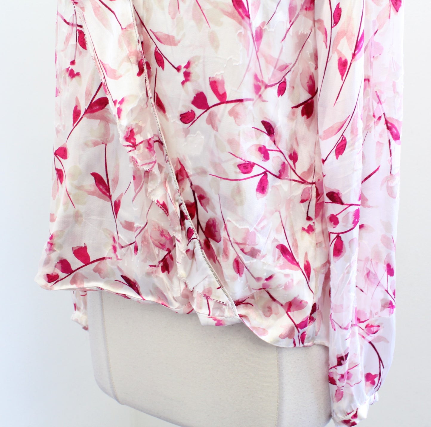 NWT White House Black Market Pink Burnout Floral Surplice Ruffle Top Blouse Sz 4 Long Sleeve