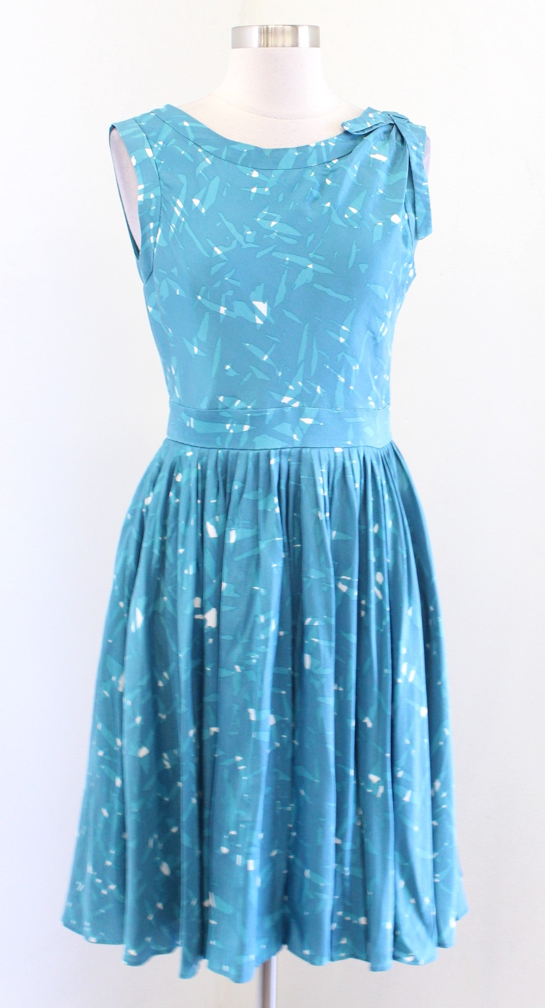 Kate Spade Teal Blue Printed Silk Fit and Flare Pleated Dress Size 4 Bow Accent