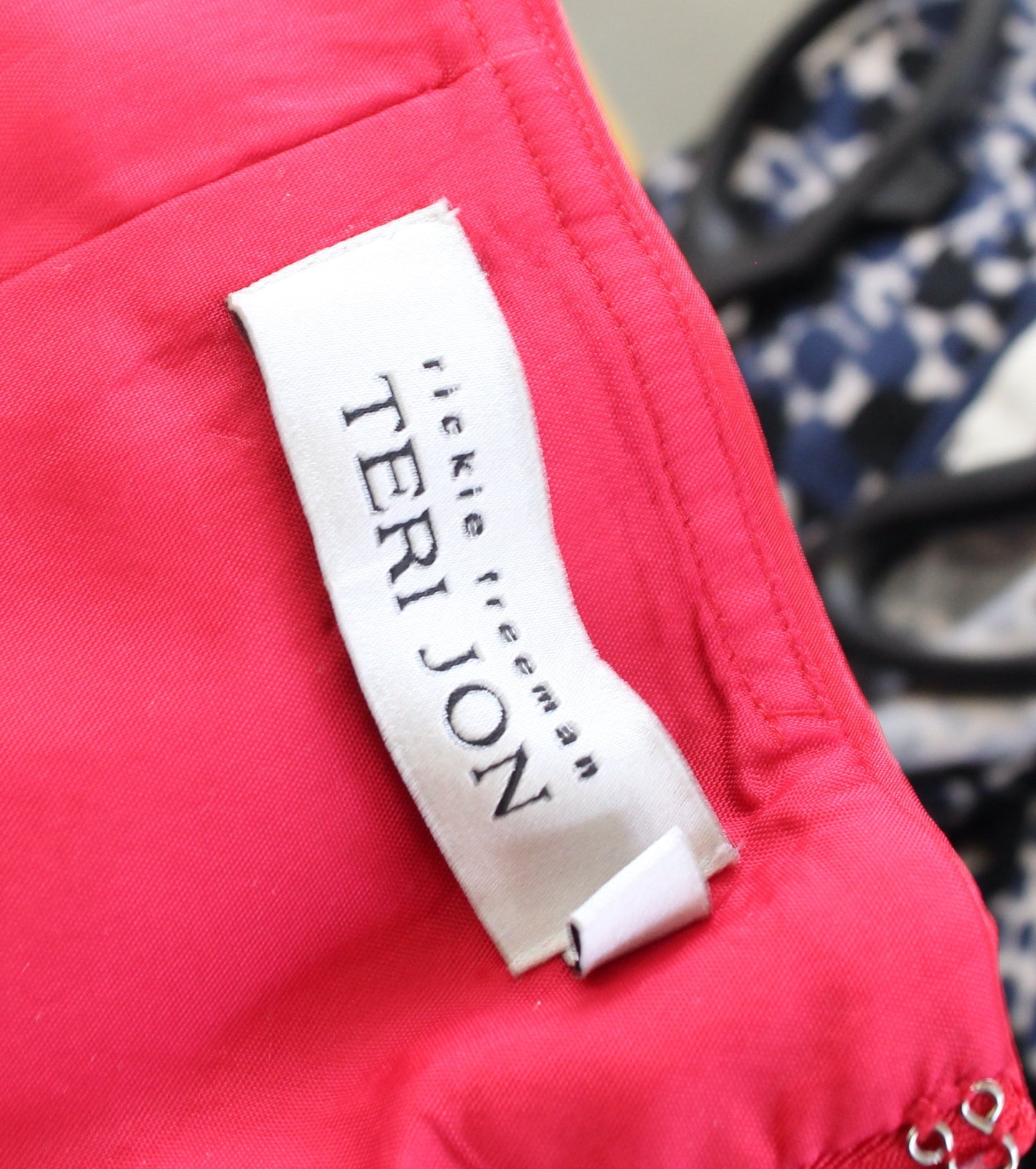 Rickie Freeman Teri Jon Red Strapless Ruffle Cocktail Evening Dress Size 8 Party