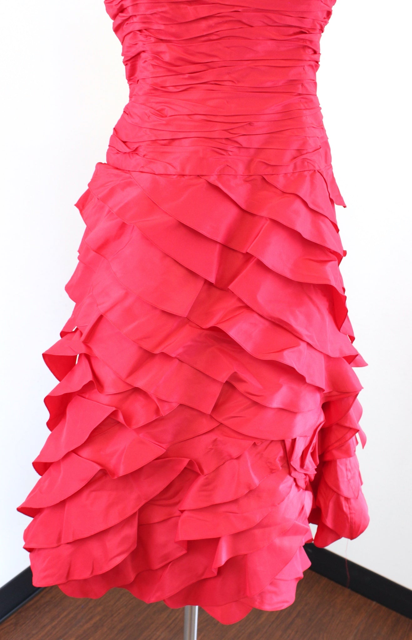 Rickie Freeman Teri Jon Red Strapless Ruffle Cocktail Evening Dress Size 8 Party