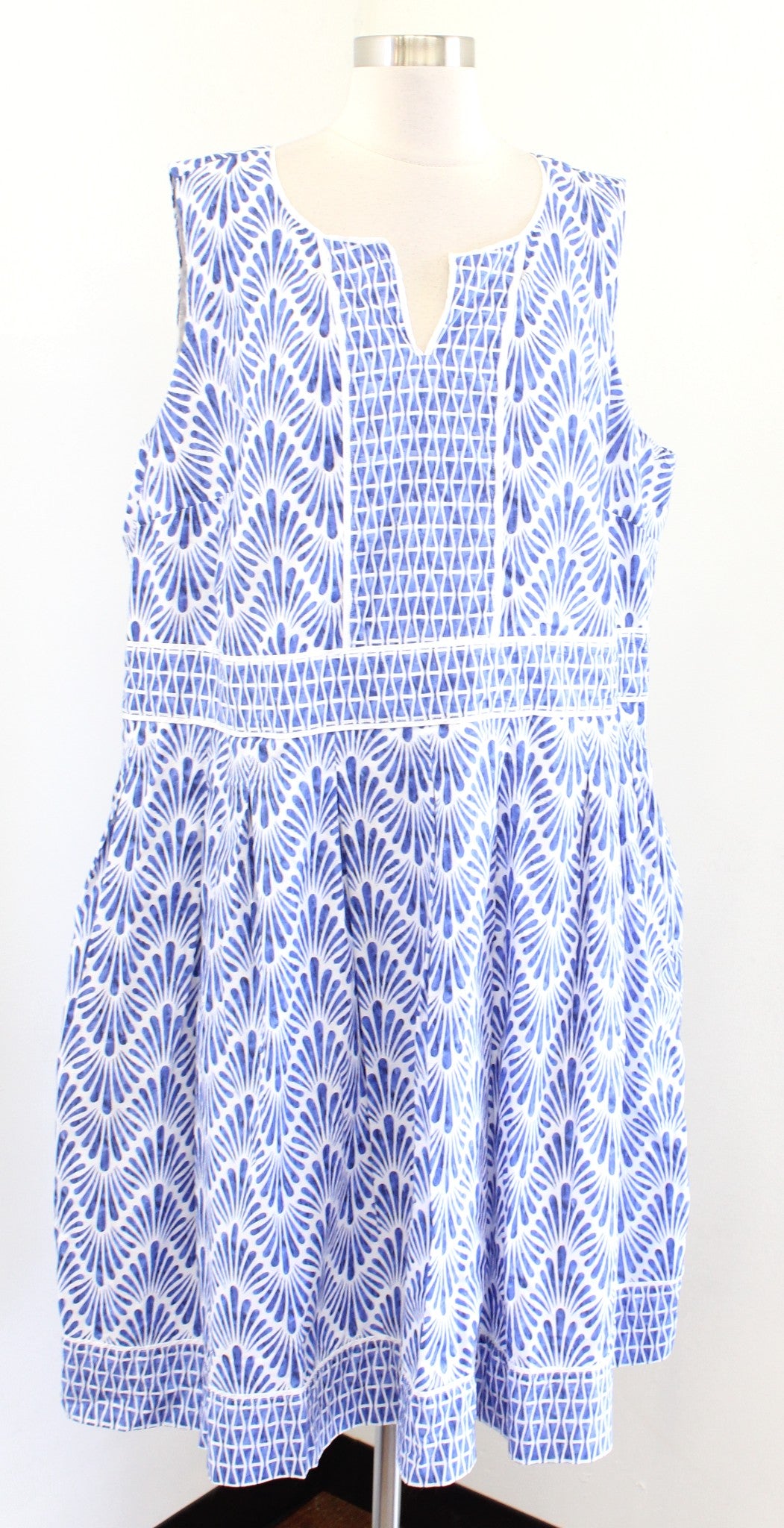 Talbots Plus Blue White Geometric Print Fit and Flare Dress Size 20W Sleeveless