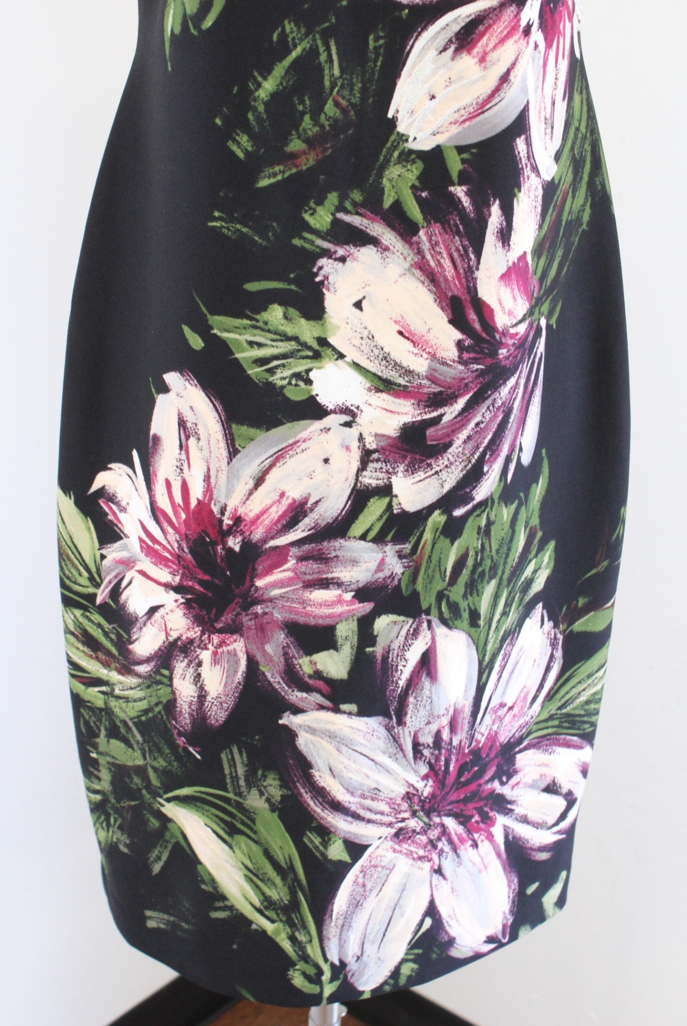 Calvin Klein Black Burgundy Silver Painted Floral Sheath Dress Size 6 Career