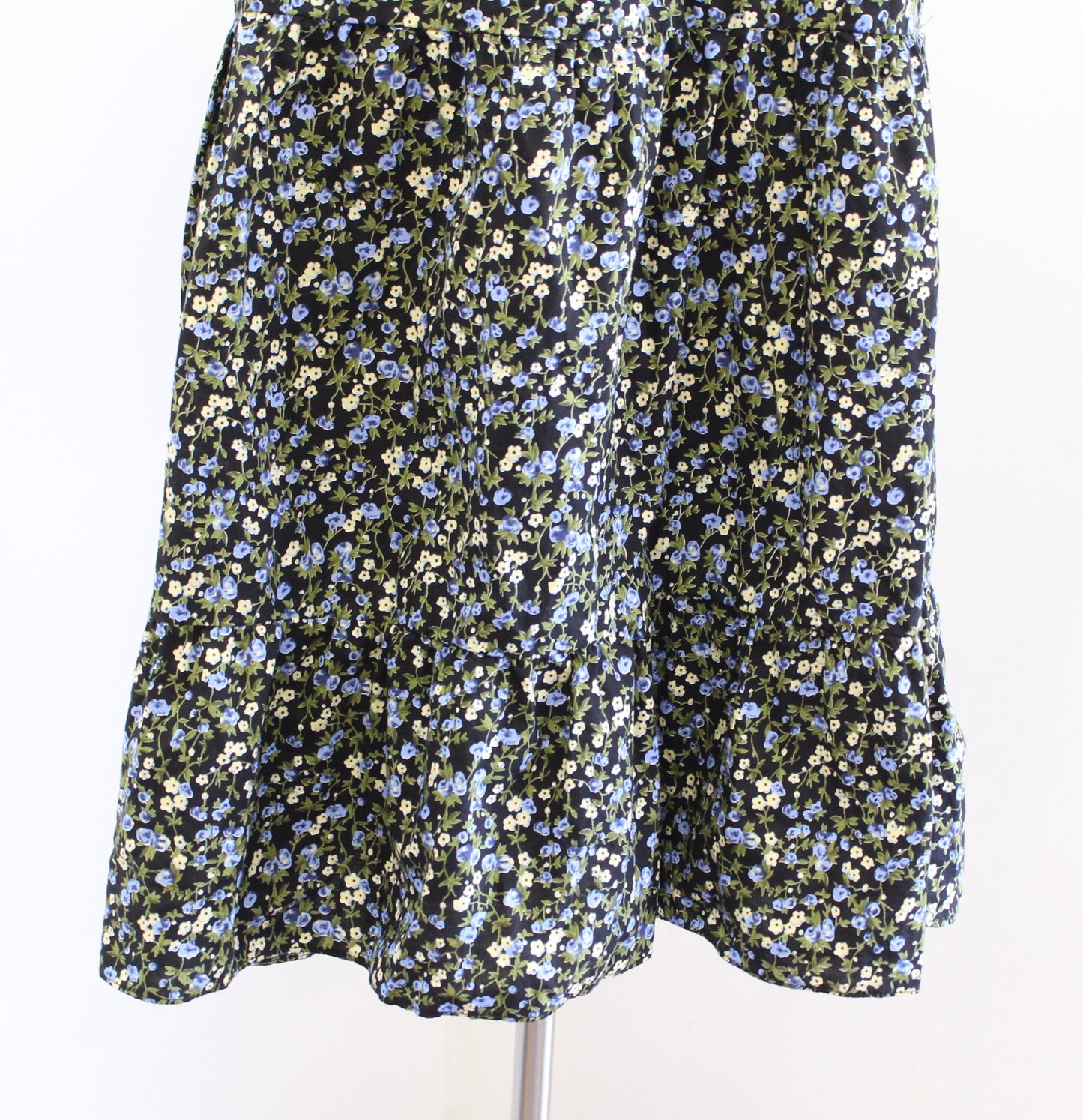New Hyacinth House Tuckernuck Quinn Black Blue Floral Tiered Mini Shift Dress S