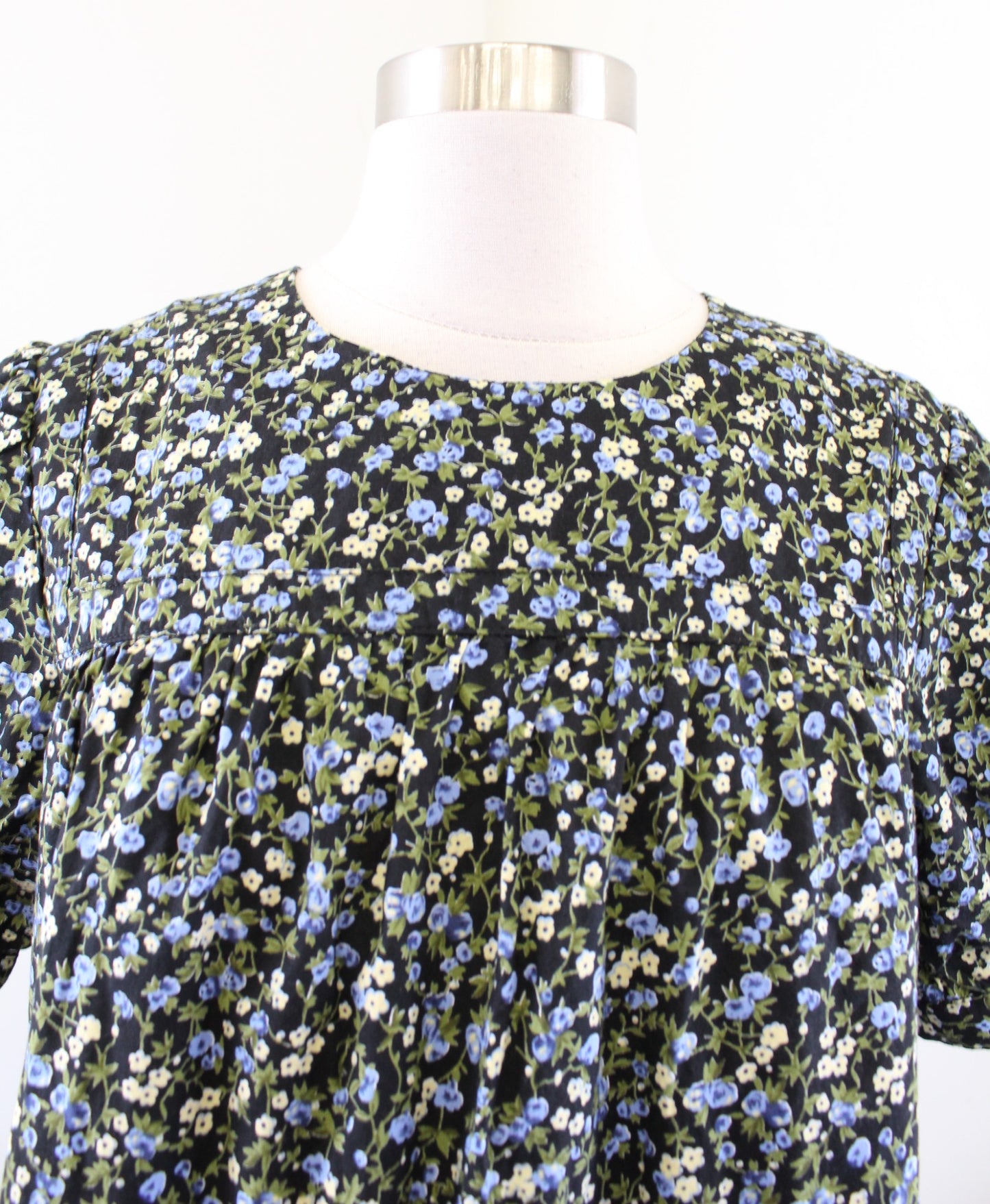 New Hyacinth House Tuckernuck Quinn Black Blue Floral Tiered Mini Shift Dress S