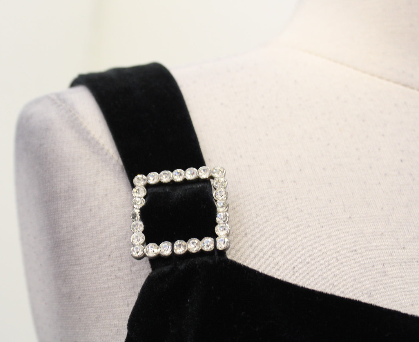 Vtg 90s Black Velvet Mesh Open Back Cocktail Party Dress Size 10 A Line LBD