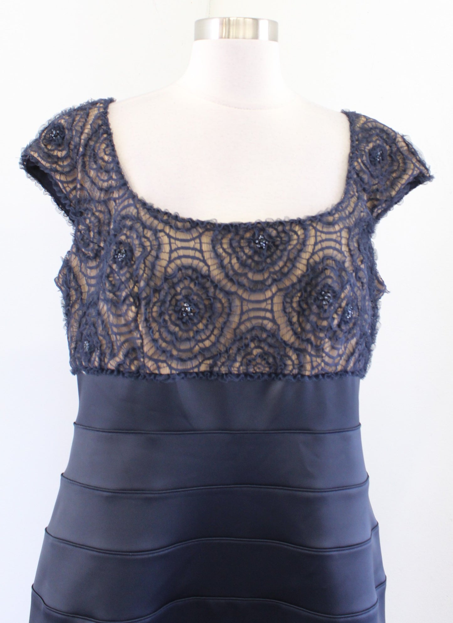 T by Tadashi Shoji Navy Blue Satin Bandage Lace Sheath Dress Size 16 Cocktail