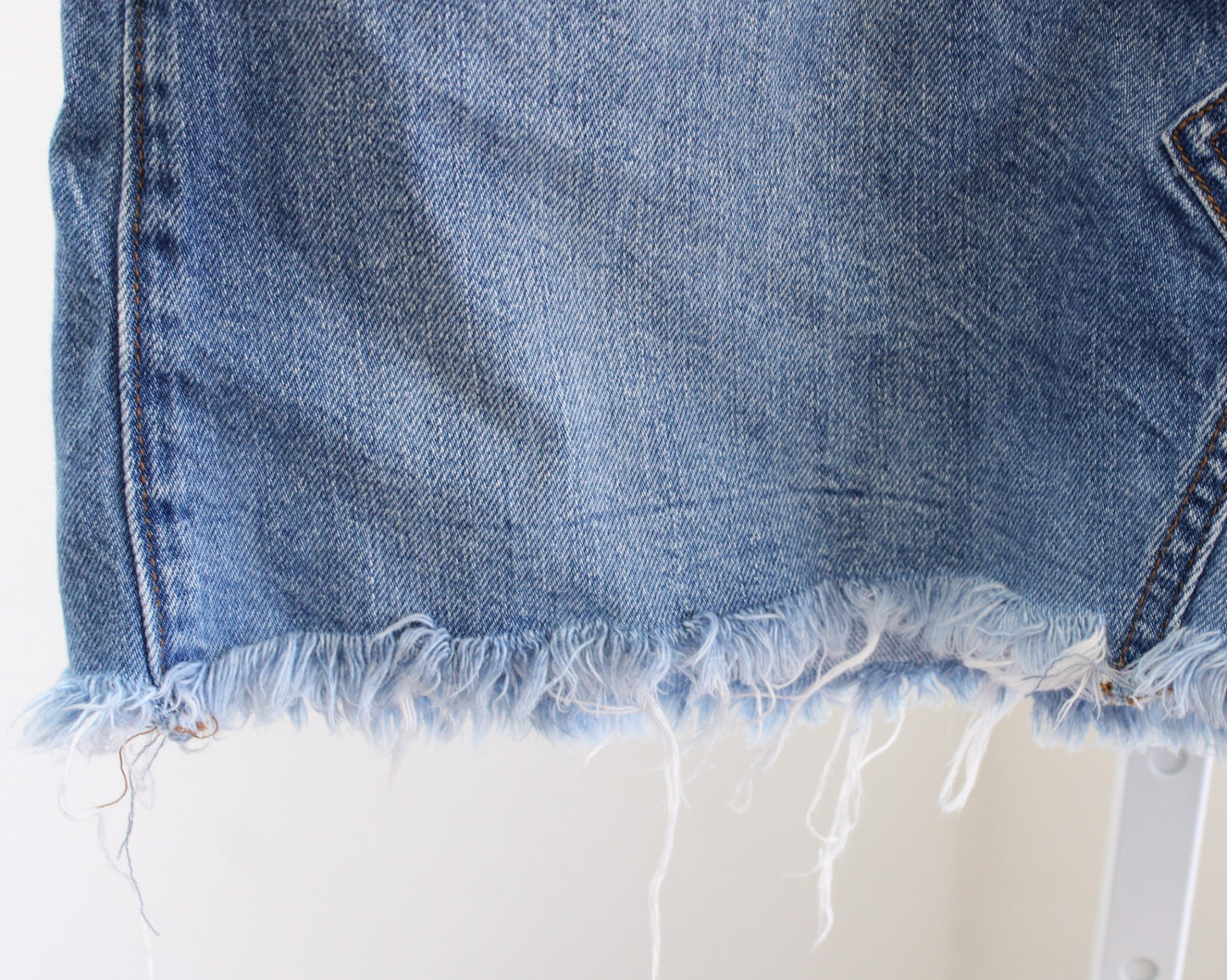 J Crew Jeans Womens Denim Skirt in Birch Wash Size 32 Frayed Hem