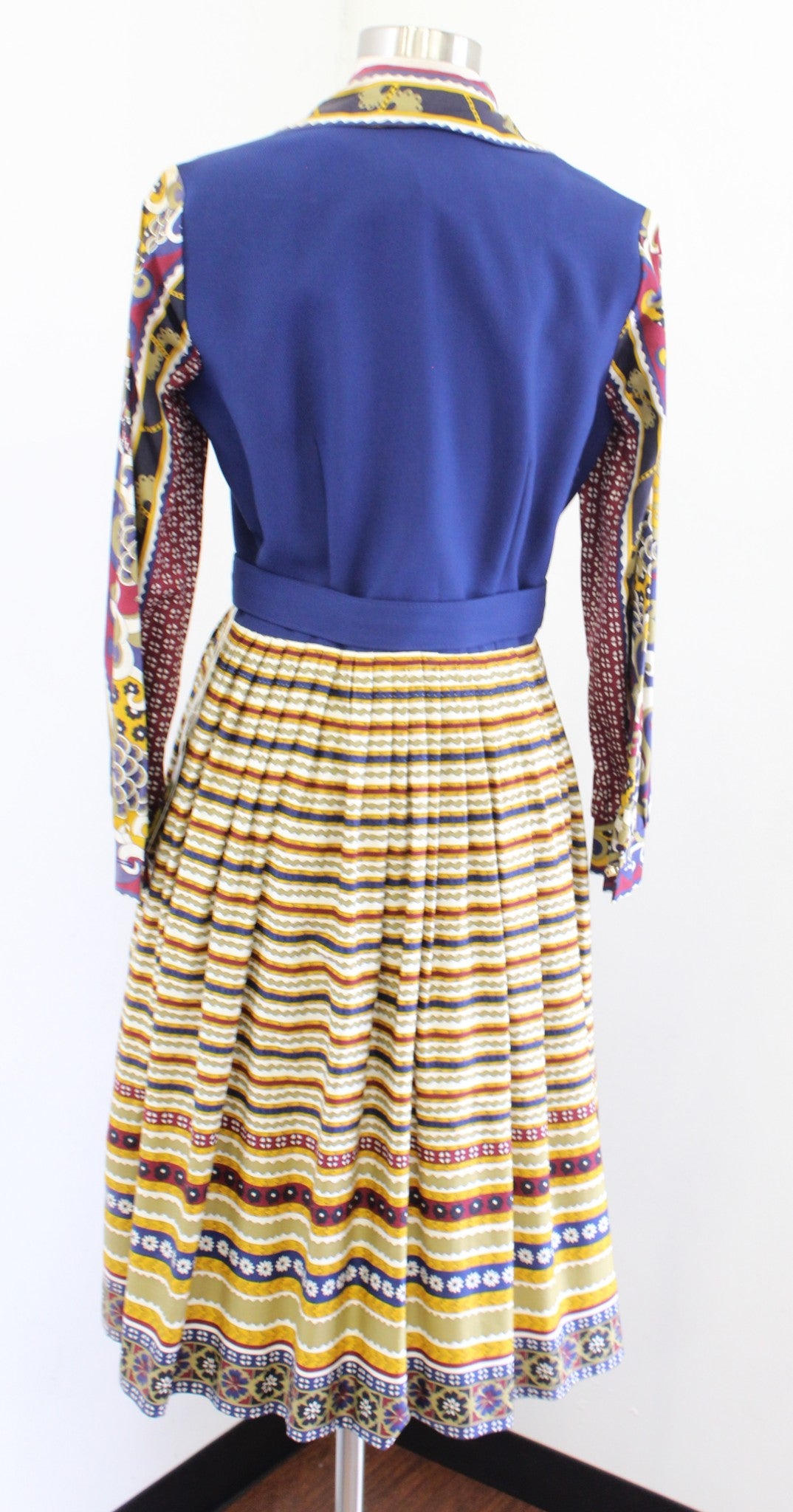 Vtg NWT Deadstock Navy Blue Yellow Printed Belted Shirt Dress Size 12 70s 80s