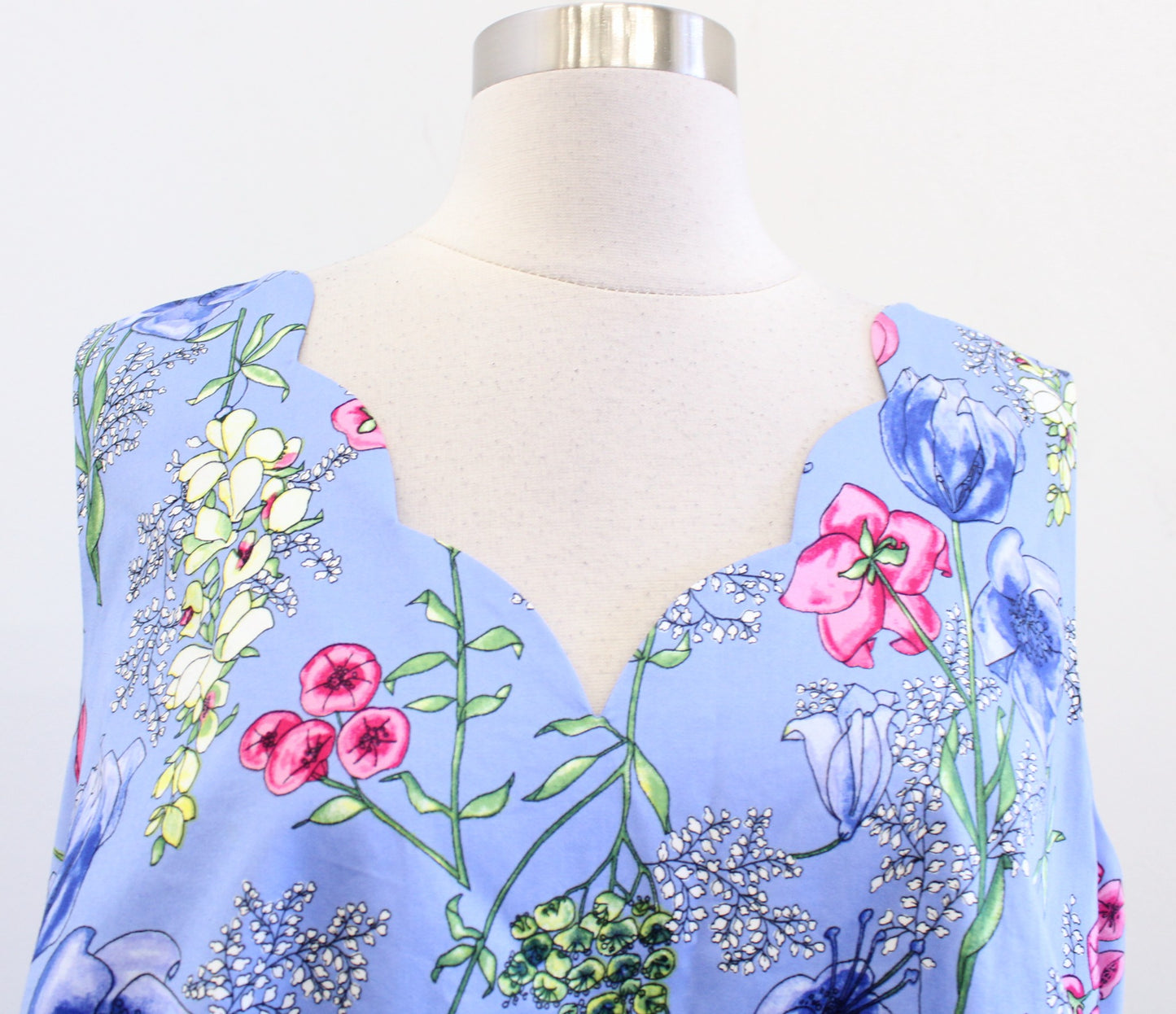 Talbots RSVP Periwinkle Floral Scalloped Trim Fit and Flare Dress Size 14WP