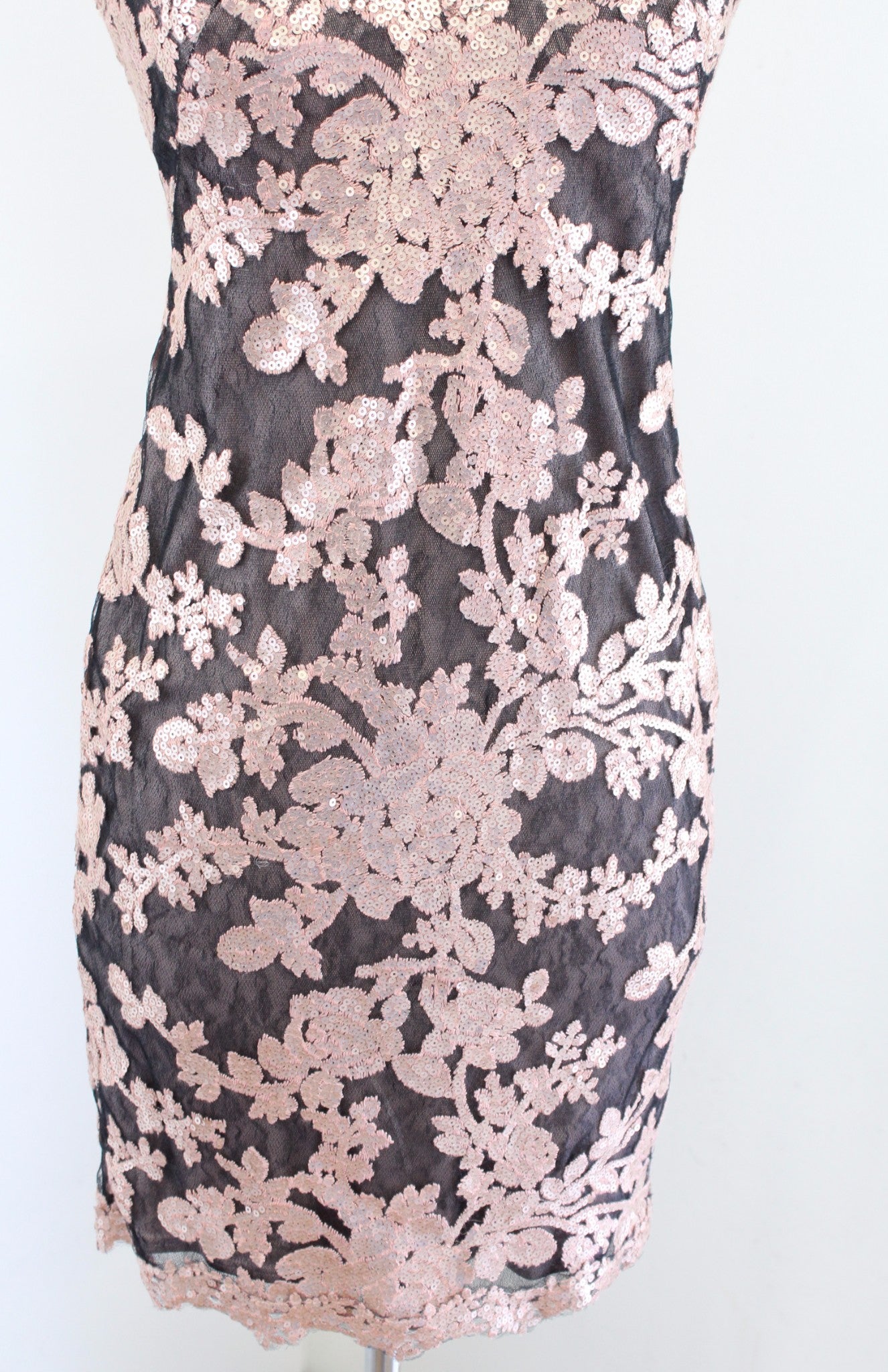 NWT Tadashi Shoji Dusty Pink Paillette Embroidered Lace V Neck Cocktail Dress 2P