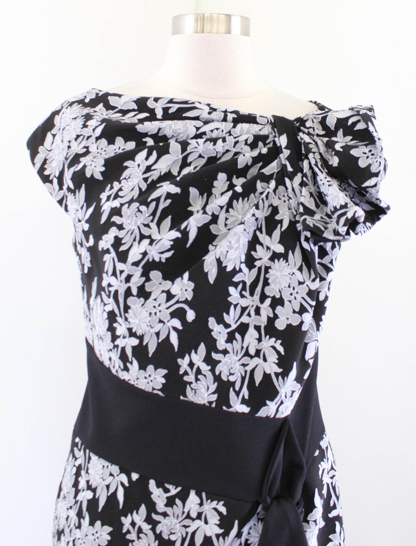 Tadashi Shoji Black Gray Floral Sanyu Stretch Jacquard Dress Cocktail Party 10