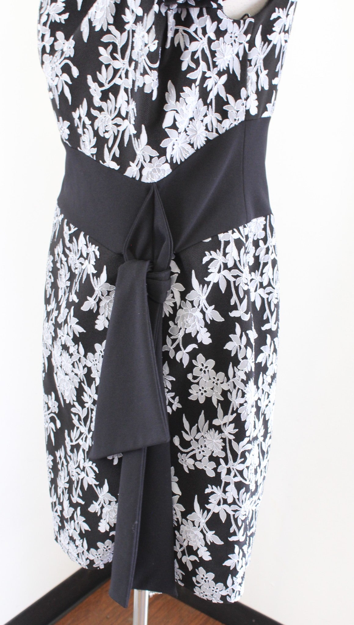 Tadashi Shoji Black Gray Floral Sanyu Stretch Jacquard Dress Cocktail Party 10