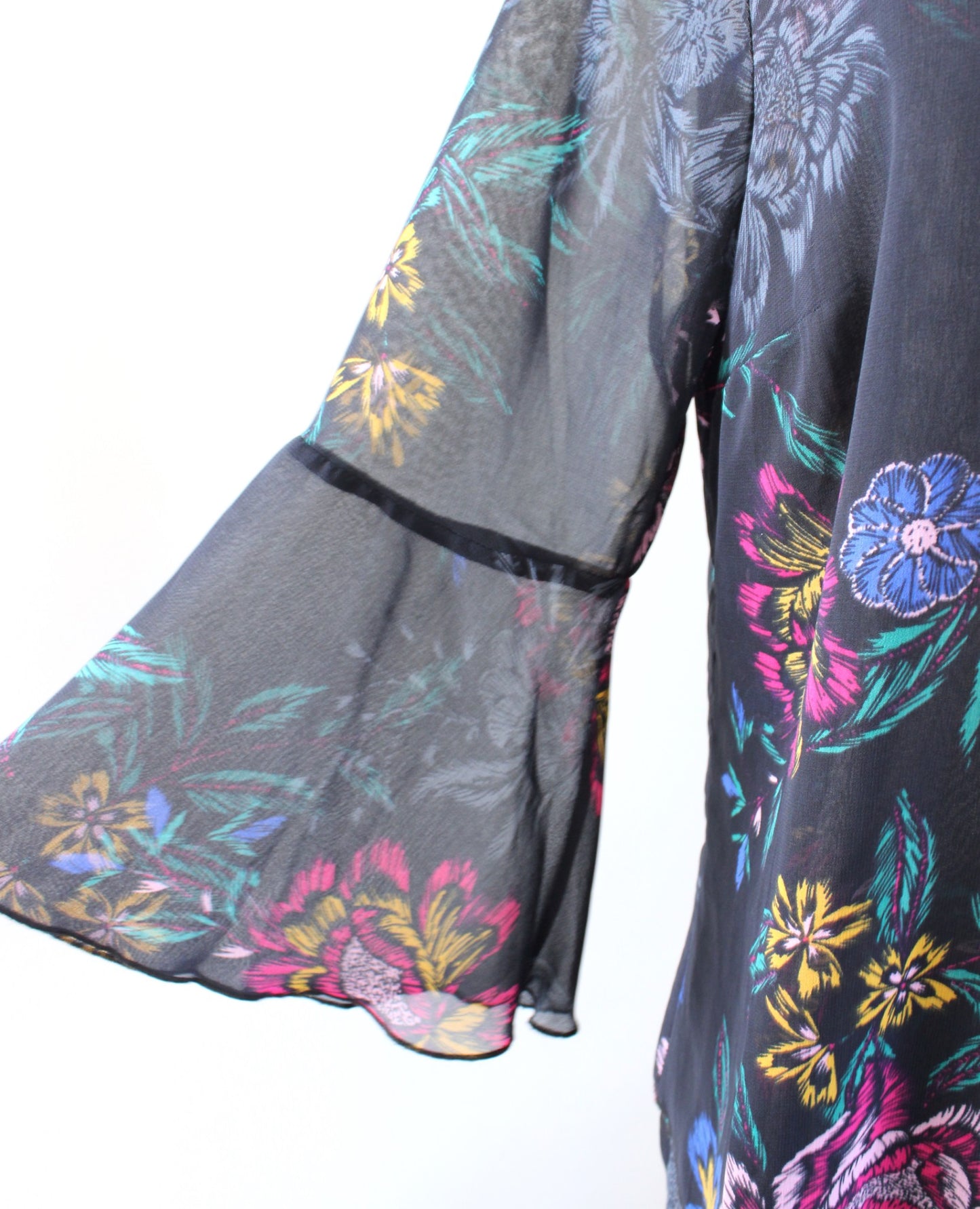 CAbi Olivia Navy Blue Multi Color Floral Print V Neck Top Blouse M Bell Sleeve