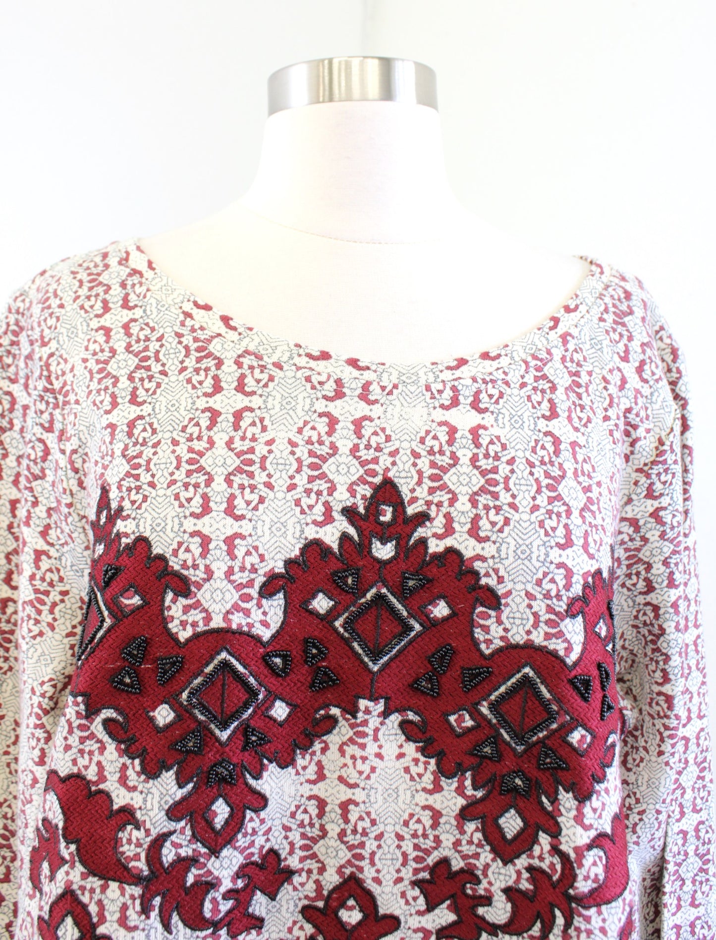 Sundance Catalog Red Off White Geometric Embroidered Beaded Sweatshirt Top Sz XL