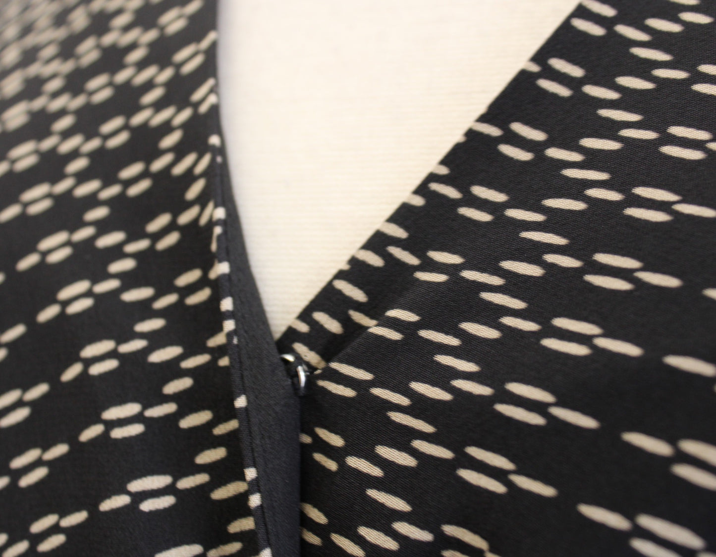 NWT J Crew Black Silk Twist Front Dress in Kaleidoscope Print Size 00 Geometric