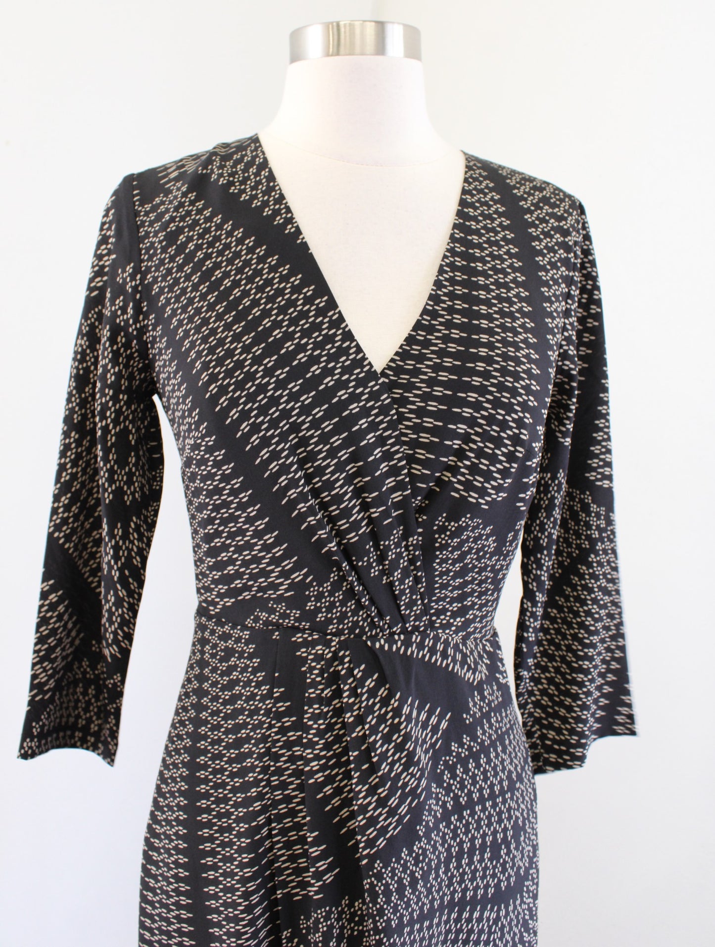 NWT J Crew Black Silk Twist Front Dress in Kaleidoscope Print Size 00 Geometric