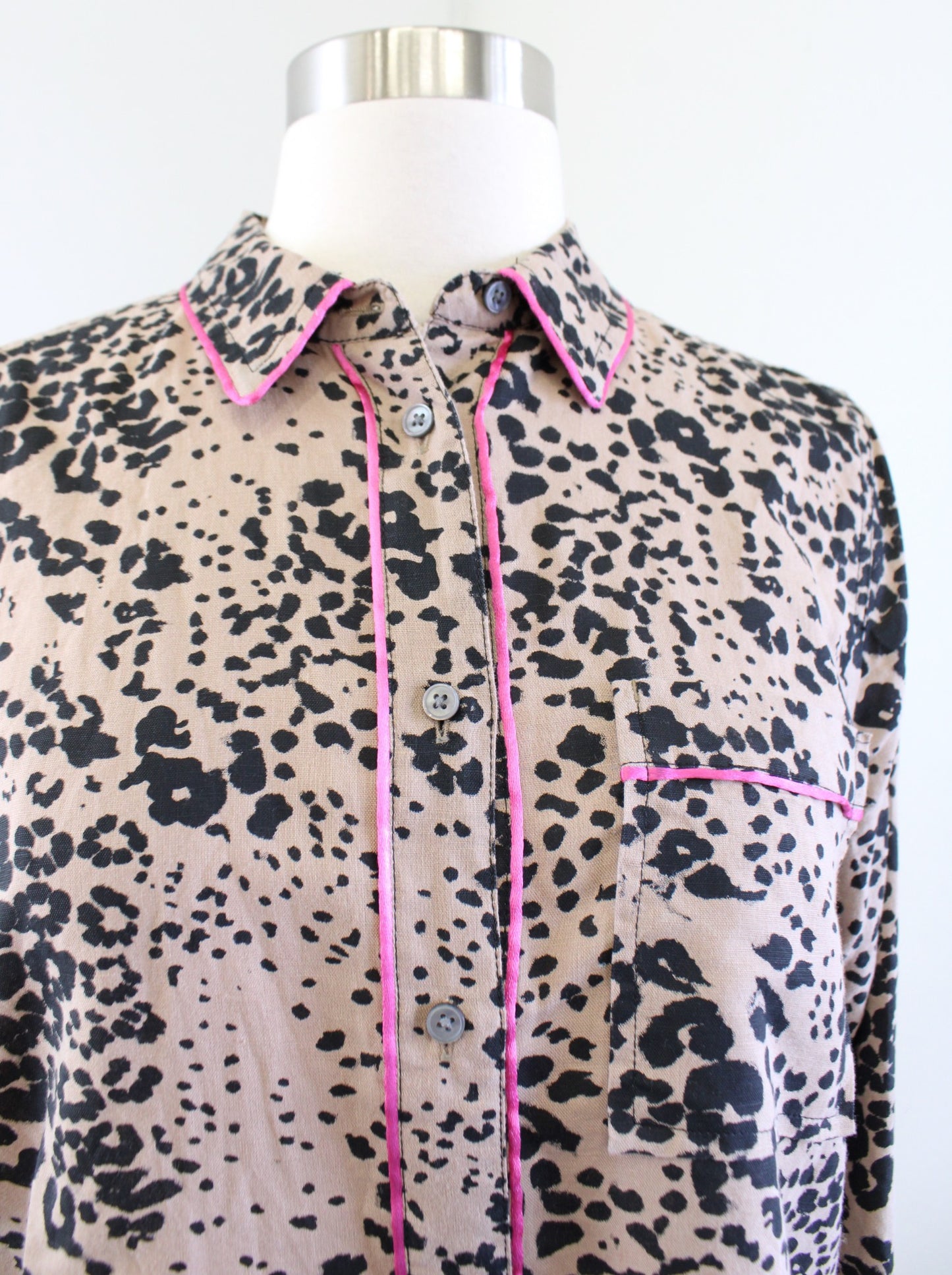 J Crew Brown Tan Black Leopard Print Button Down Shirt Blouse Linen Pink Trim S Long Sleeve