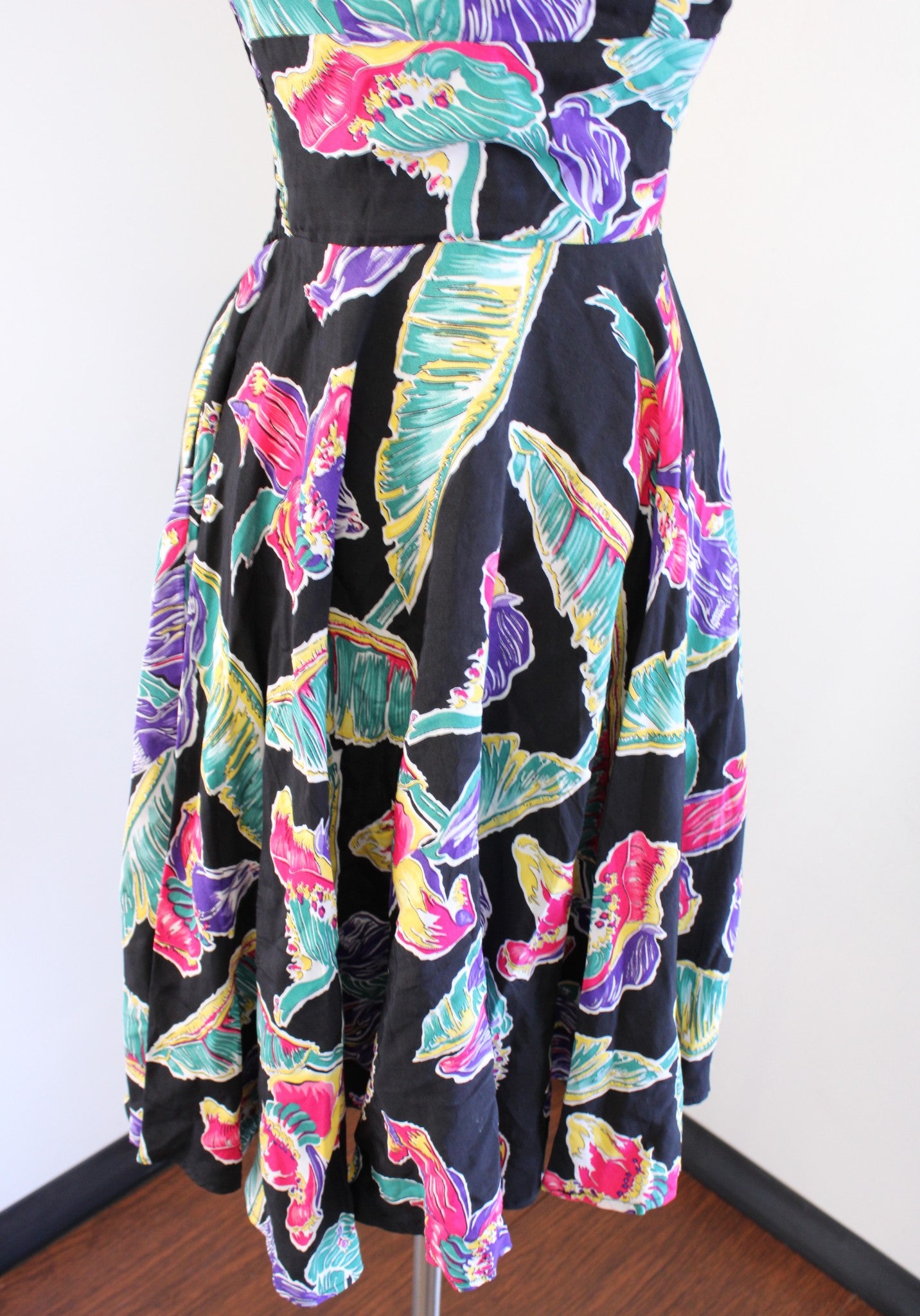 Trashy Diva Black Colorful Tropical Leaf Floral Halter Fit and Flare Dress Sz XS