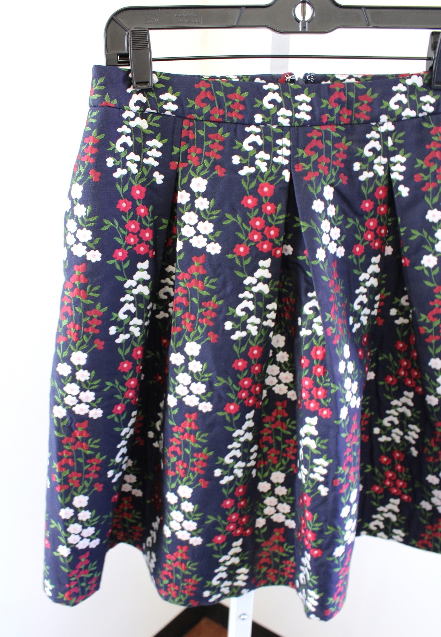 Brooks Brothers Navy Blue Floral Jacquard Pleated A Line Skirt Size 4 Red Green