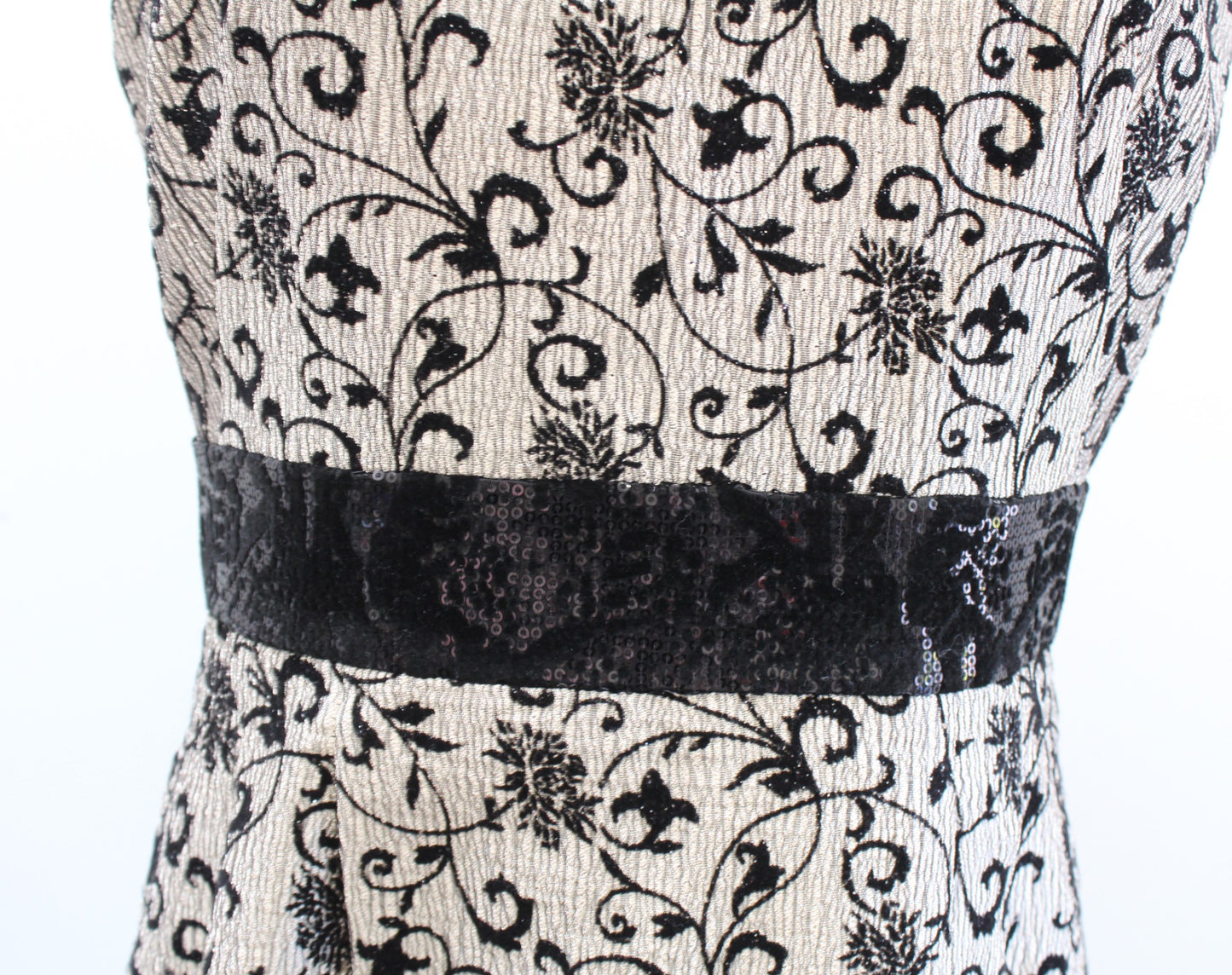 Tahari ASL Levine Gold Black Velvet Floral Metallic Sequin Sheath Dress Size 6
