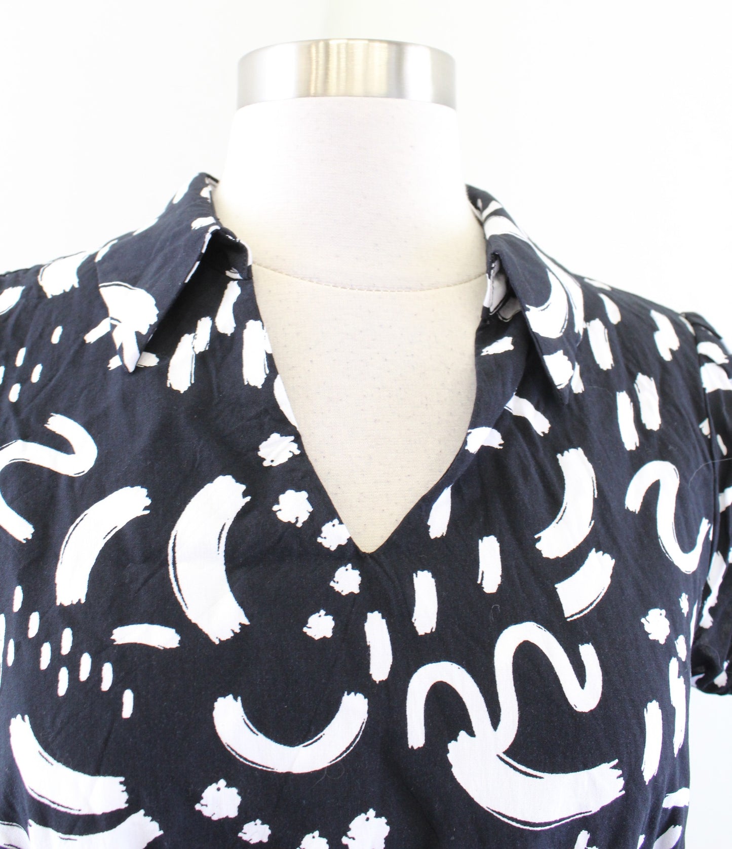 T Tahari Black White Abstract Print Tiered Tie Waist Dress Size S Artsy Unique