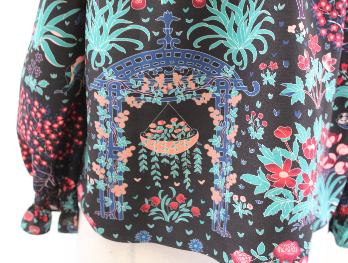 Tuckernuck Marguerite Black Midnight Garden Floral Bird Print Off Shoulder Top S