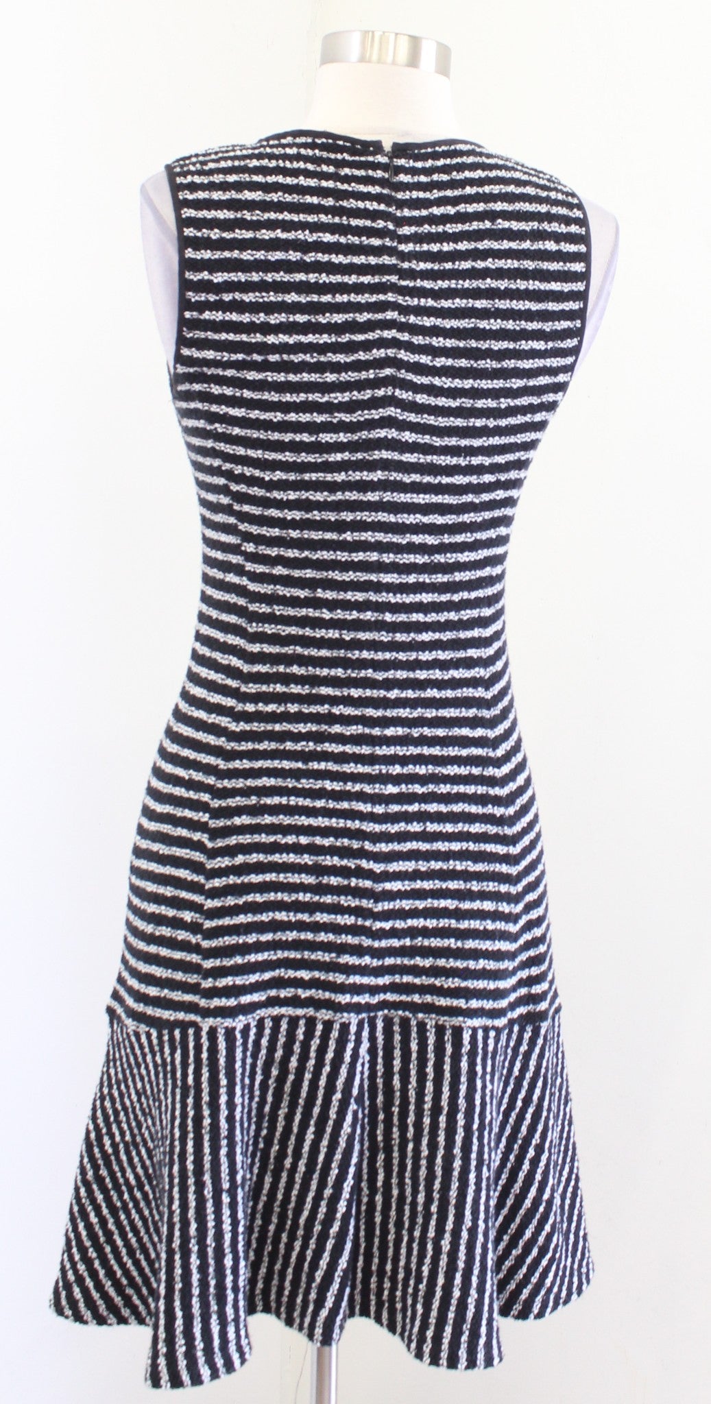 Theory Nikay Purposeful Stripe Knit Flounce Hem Dress Size 4 Black White