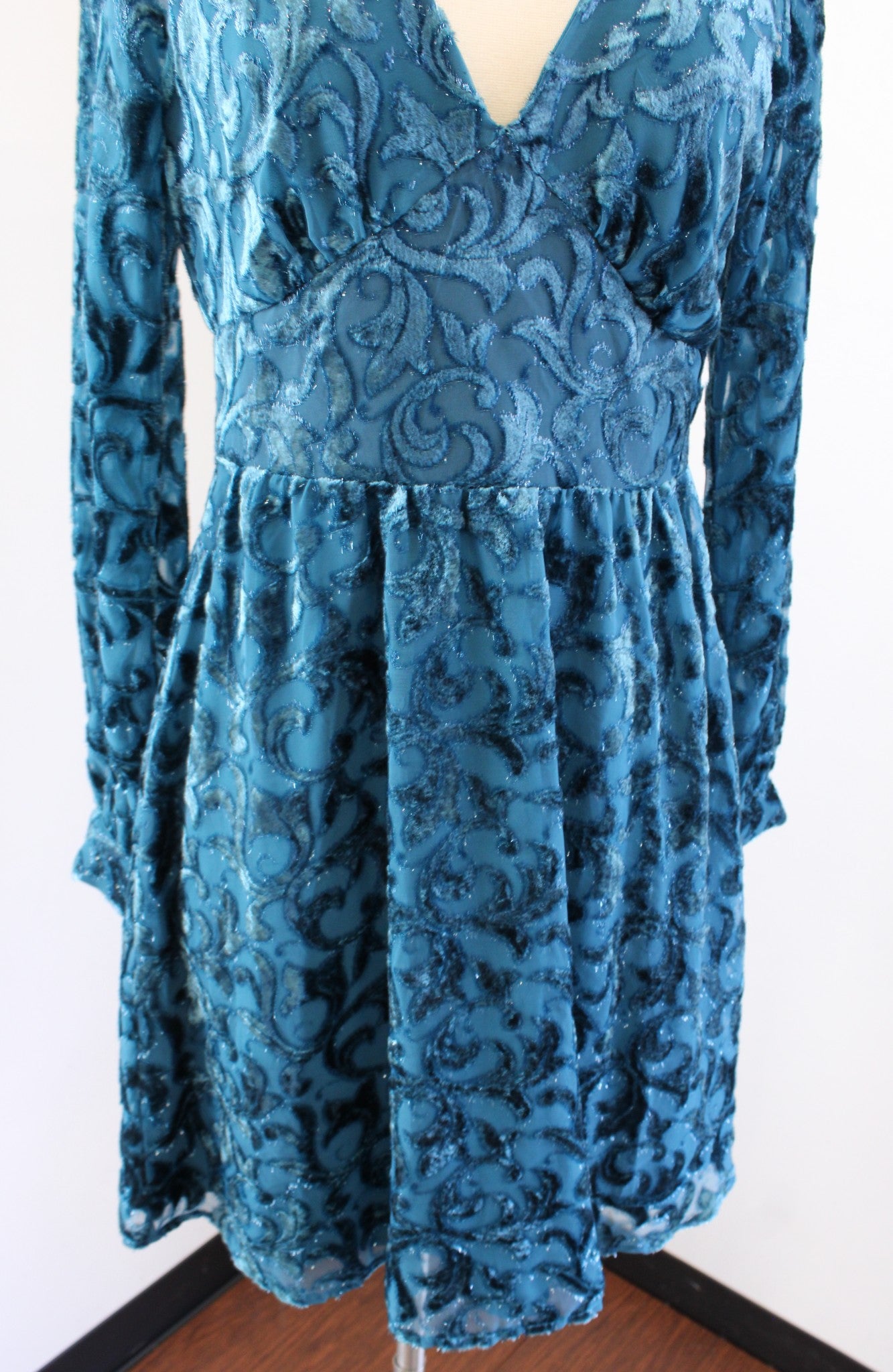 NWT Michael Kors Devore Teal Velvet Textured Dress Size XS V Neck A Line