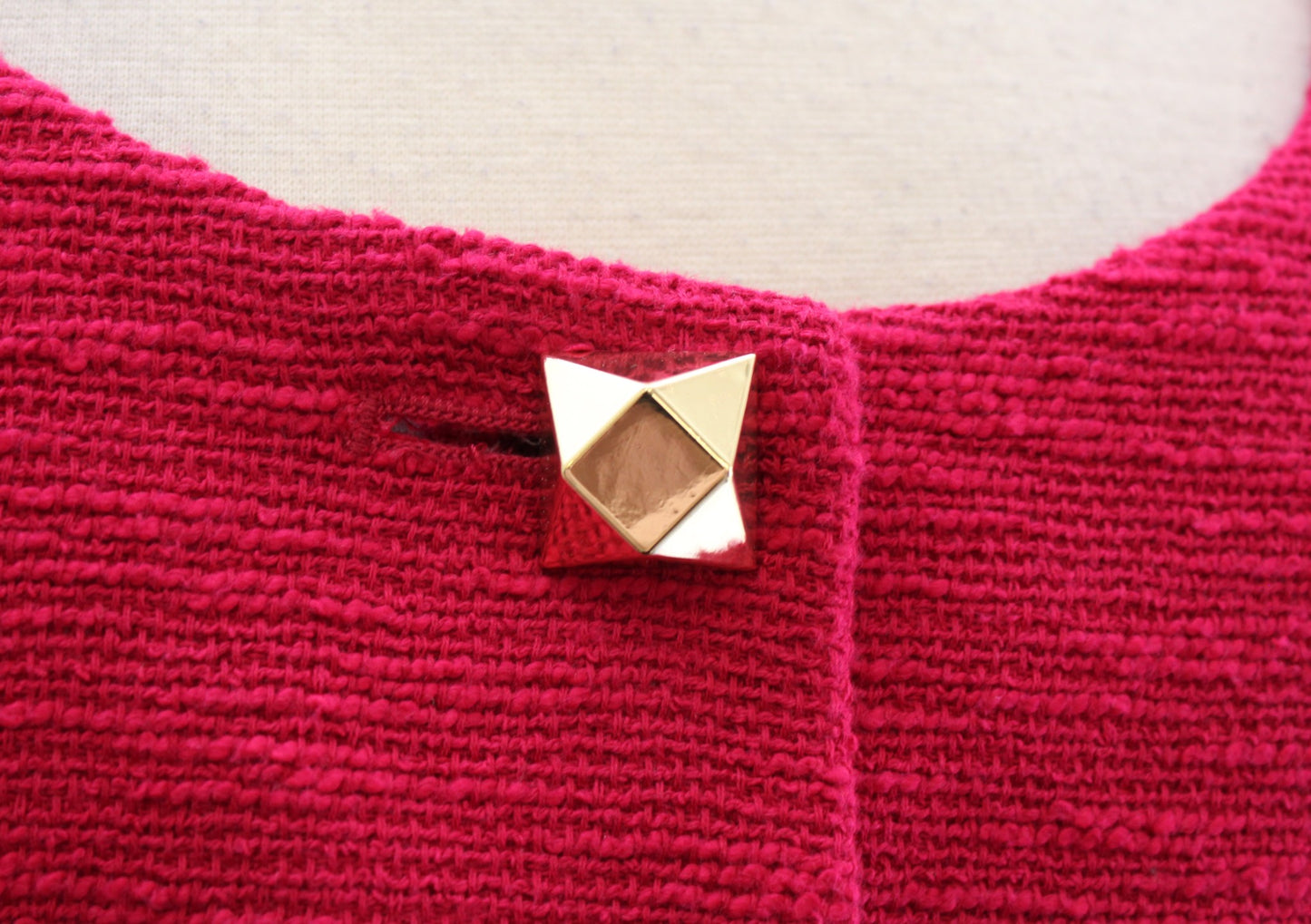 NWT Express Raspberry Tweed Scoop Neck Cropped Blazer Jacket Size XS Gold Button