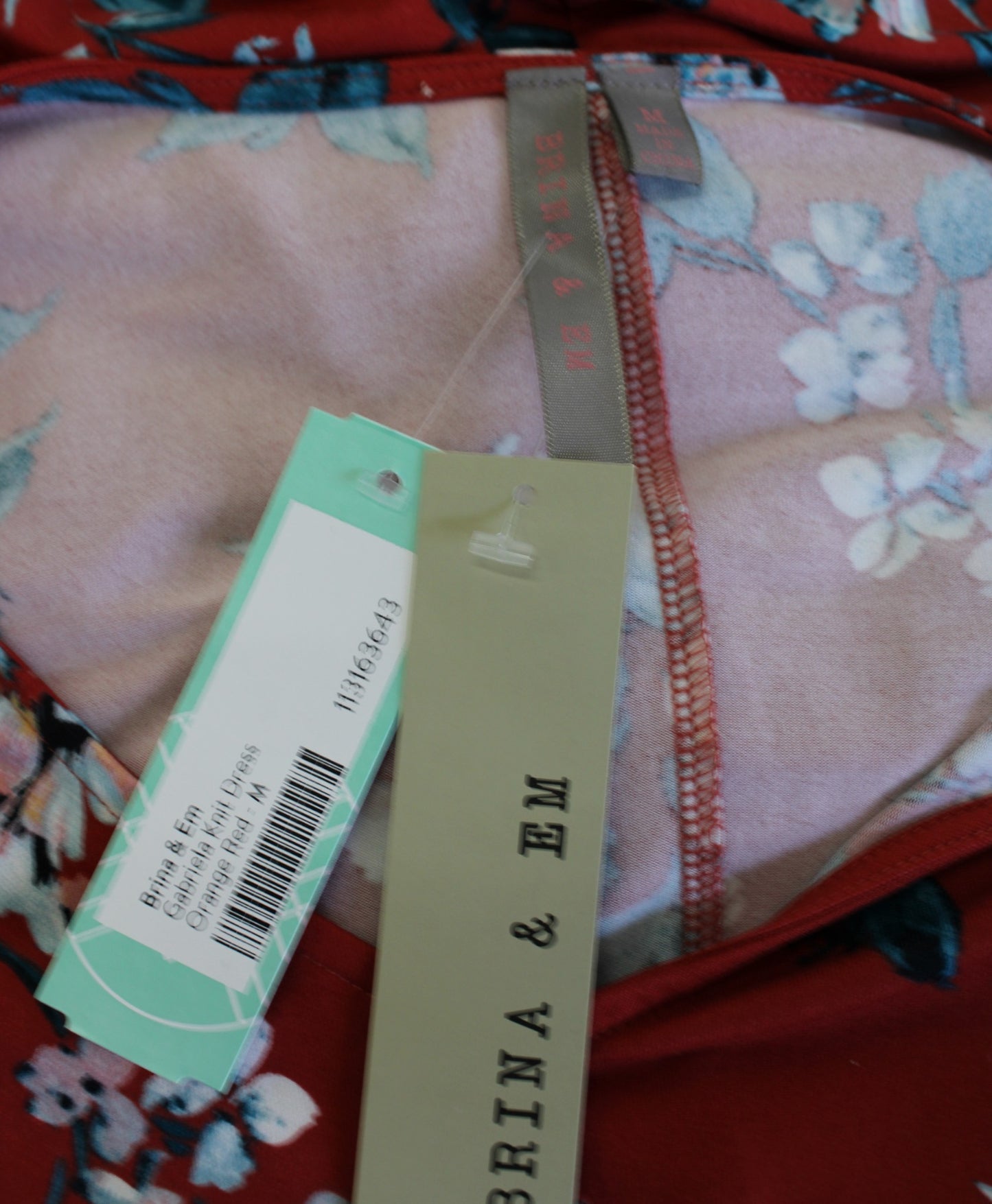 NWT Brina and Emm Stitch Fix Red Orange Knit Floral Print Dress Size M V Neck