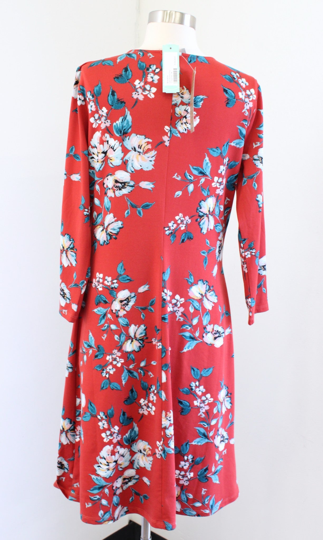 NWT Brina and Emm Stitch Fix Red Orange Knit Floral Print Dress Size M V Neck