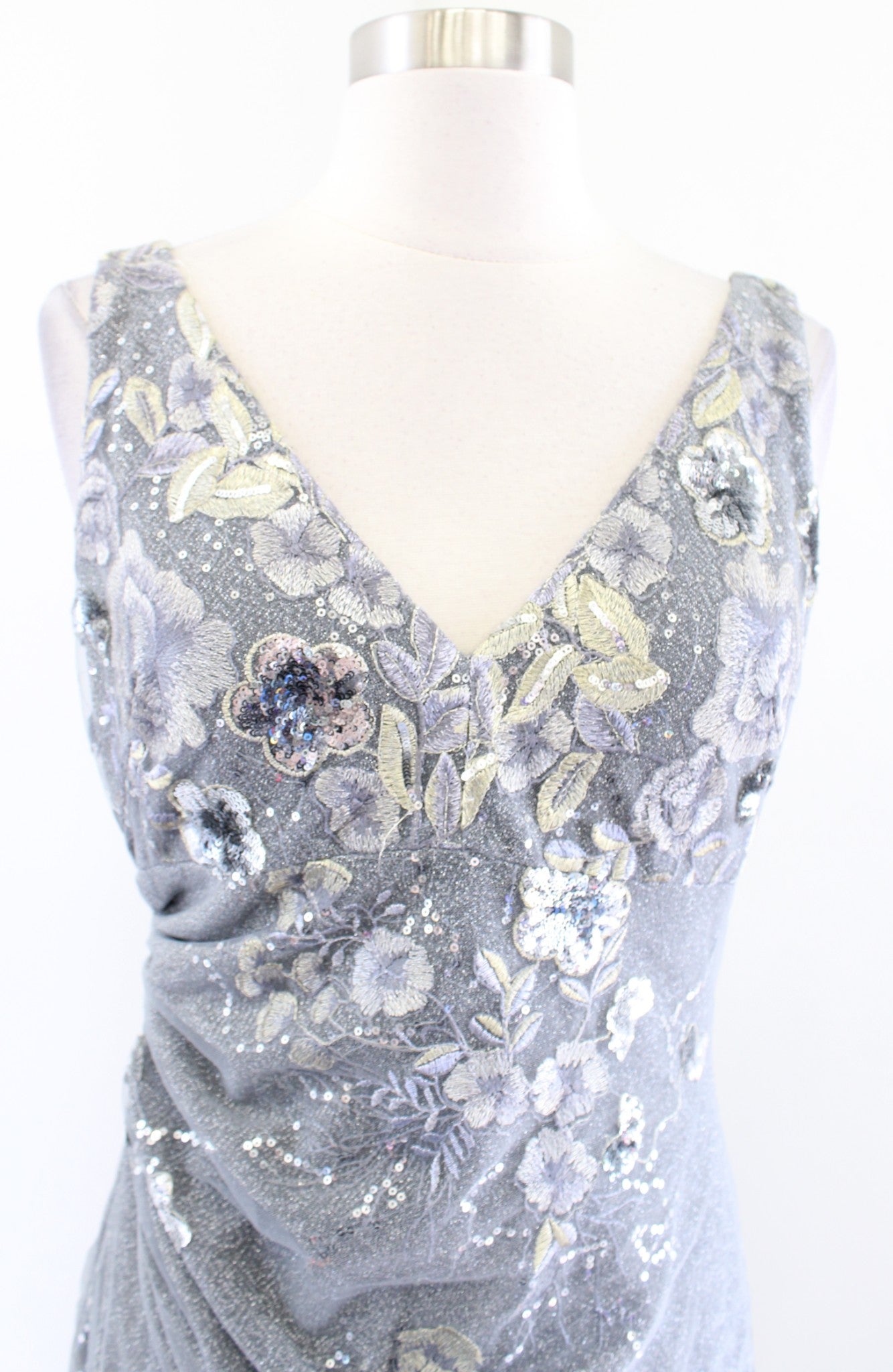 David Meister Gray Silver Gold Floral Embroidered Sequin Cocktail Dress Size 2