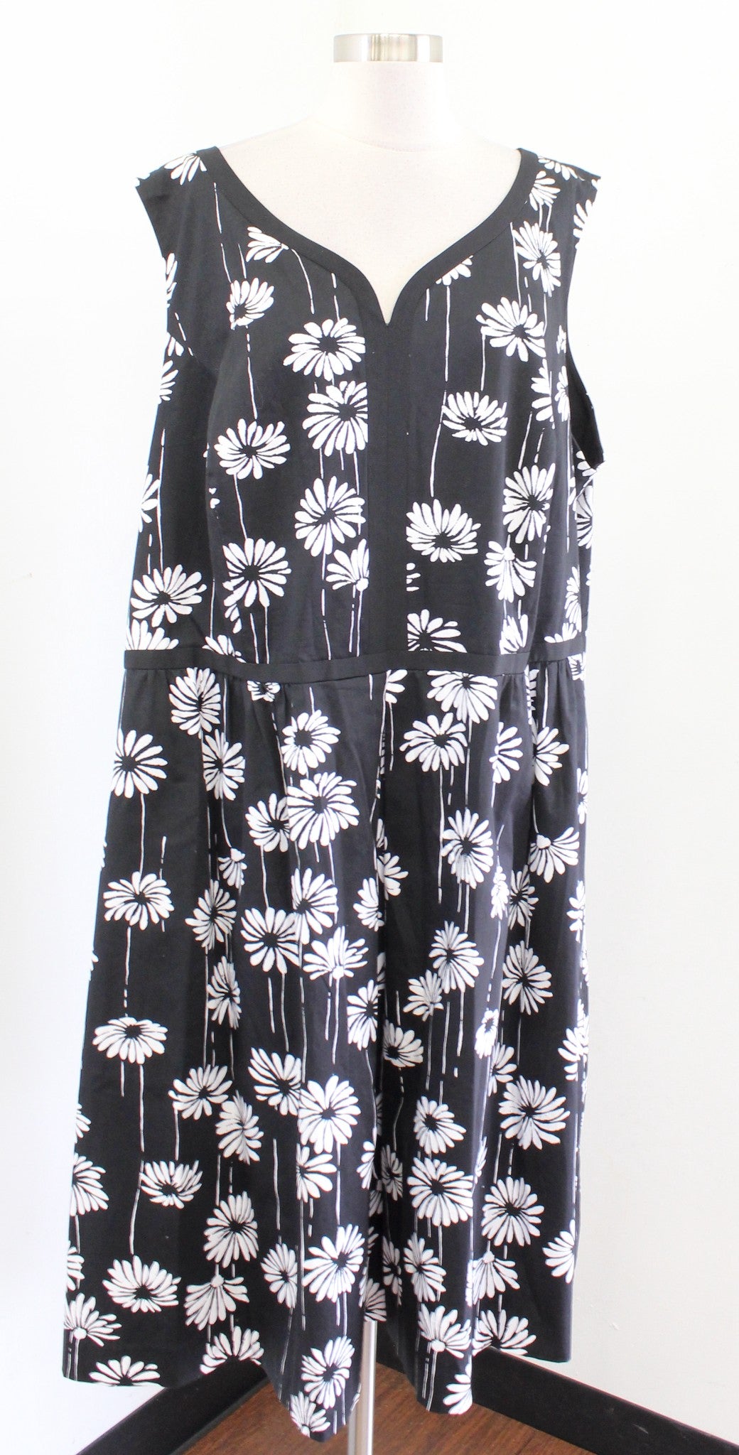 Talbots Black White Daisy Floral Print Sleeveless Flare A Line Dress Size 24W