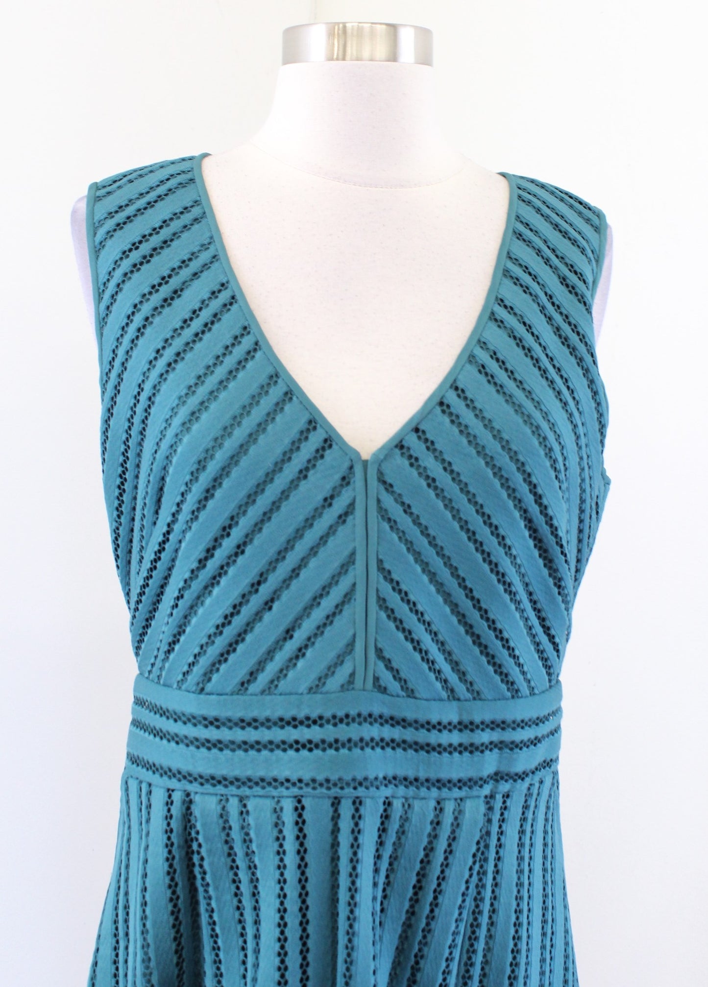 NWT J Crew Womens Green V Neck Eyelet Striped A Line Fit and Flare Dress Size 8