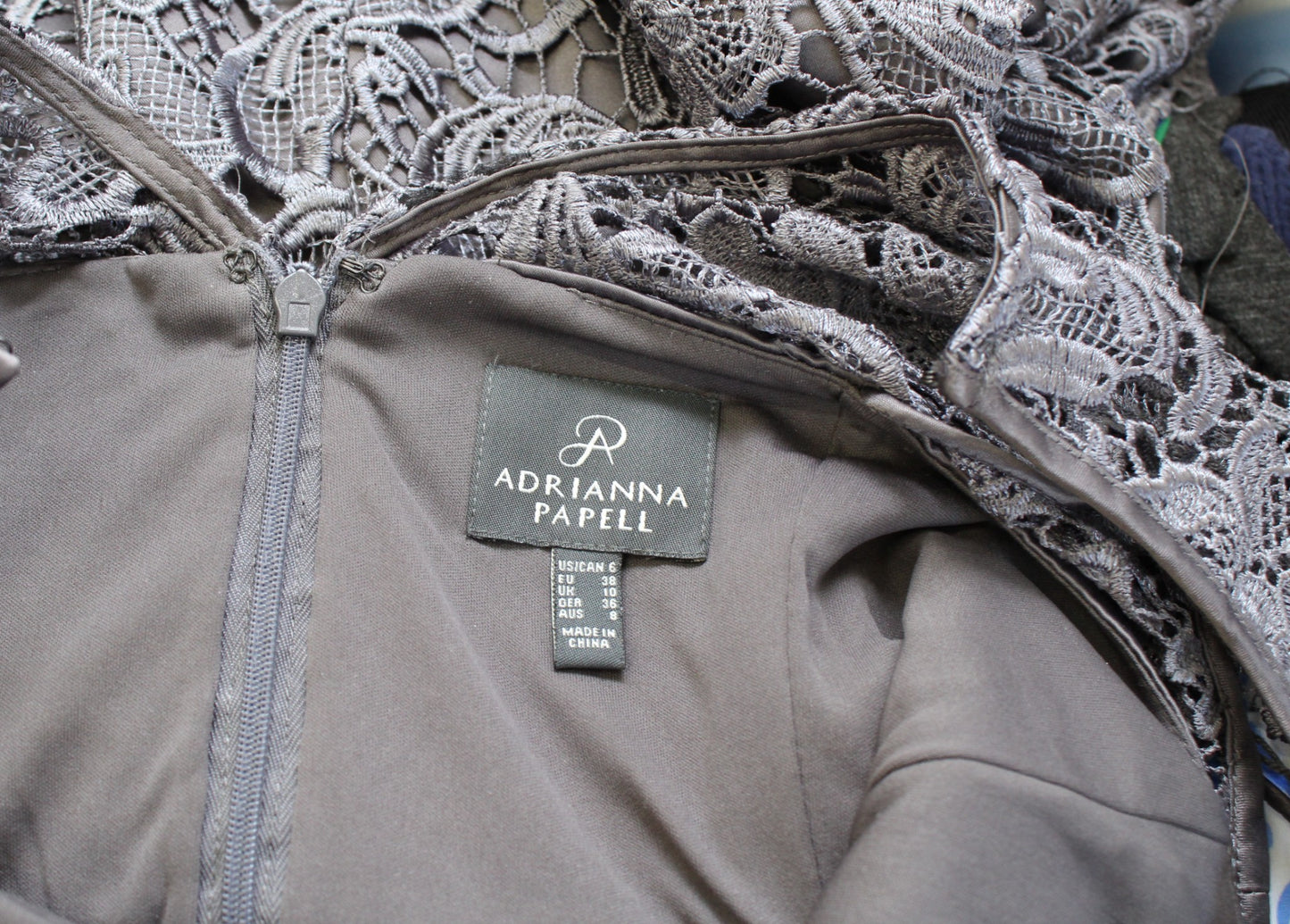 Adrianna Papell Gray Floral Lace Illusion Sheath Dress Size 6 Cocktail Party