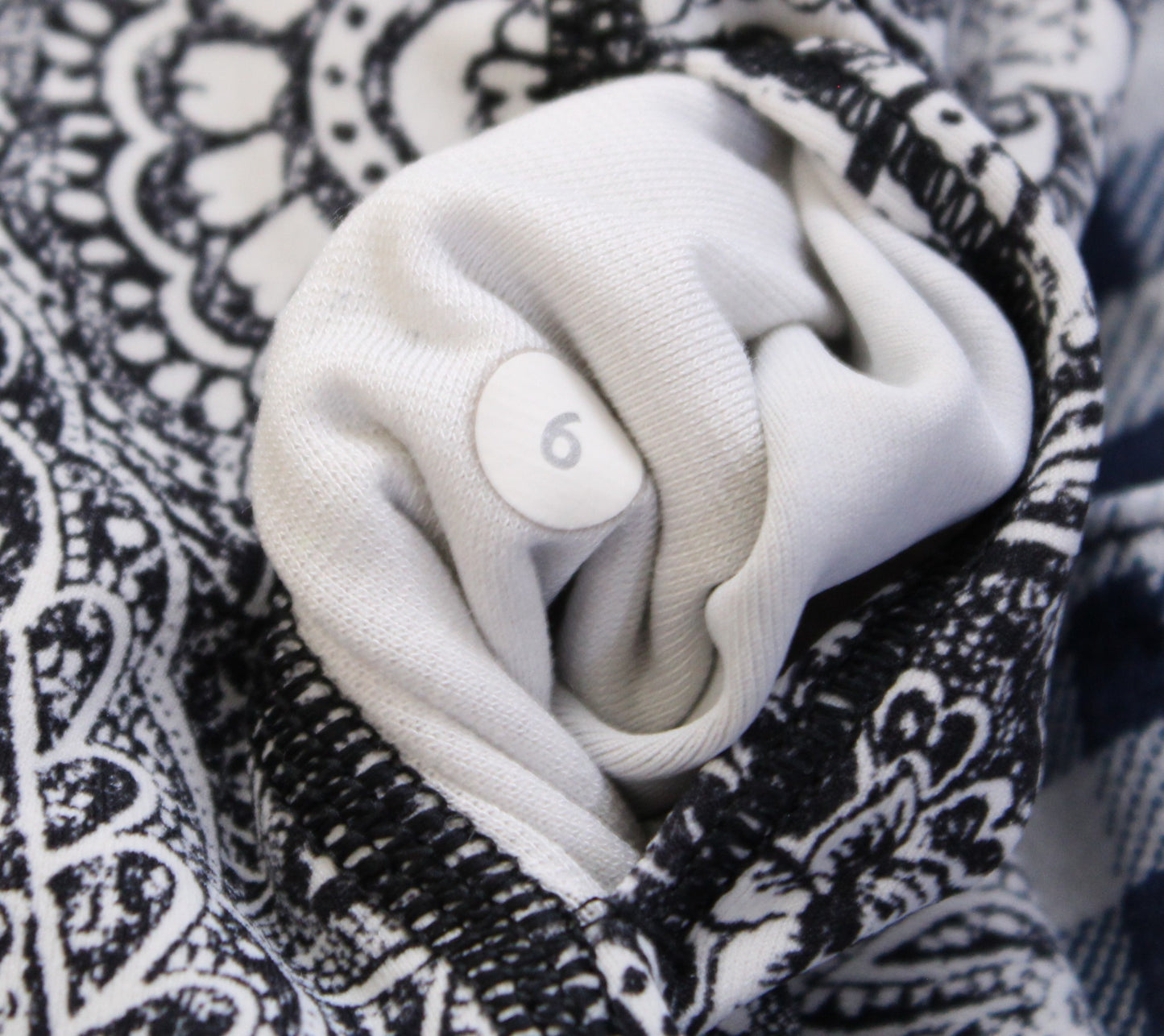 Lululemon High Times Black White Paisley Print 7/8 Pant Leggings Size 6