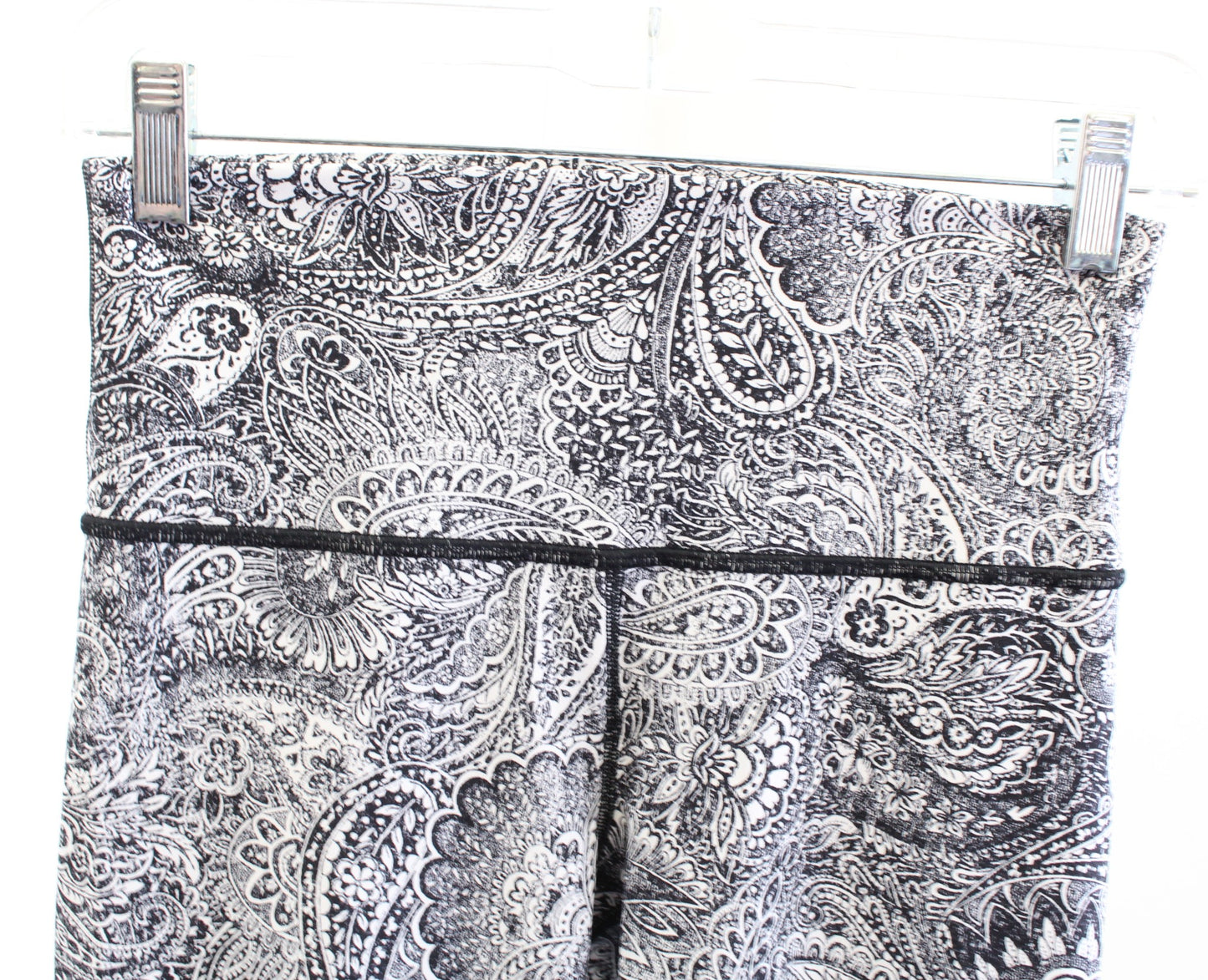 Lululemon High Times Black White Paisley Print 7/8 Pant Leggings Size 6