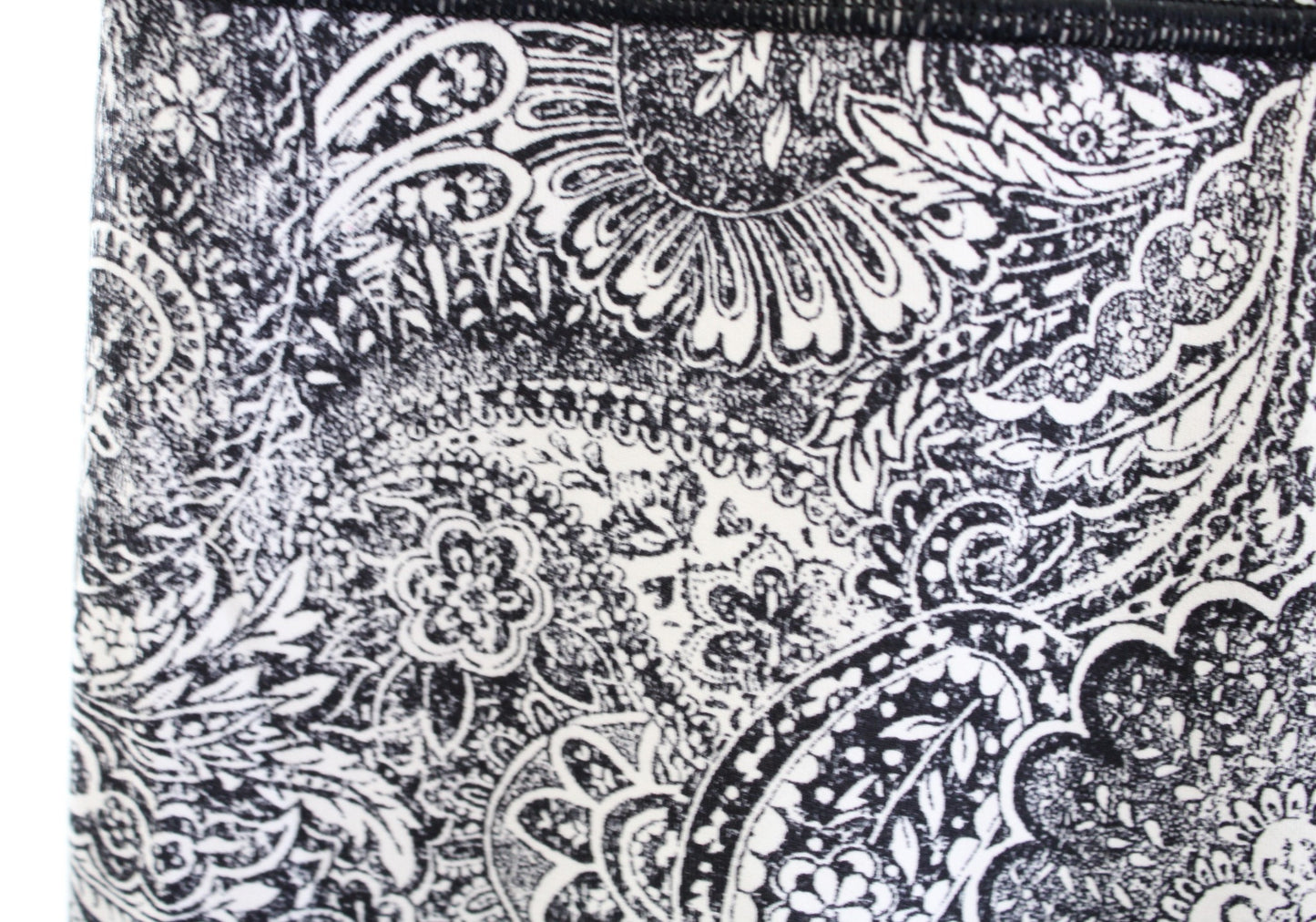 Lululemon High Times Black White Paisley Print 7/8 Pant Leggings Size 6