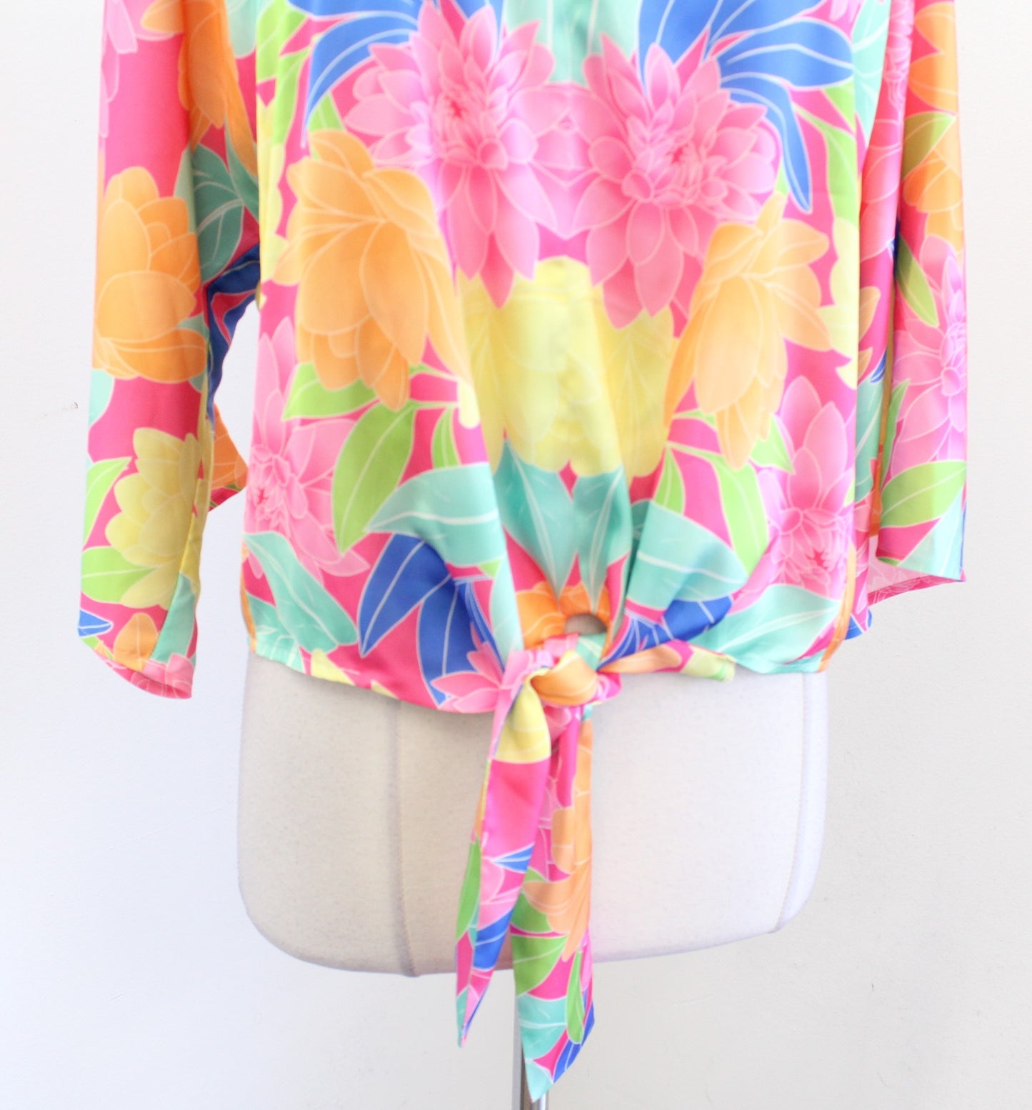 Boston Proper Colorful Floral Tie Front Charmeuse Kate Top Blouse Size S V Neck