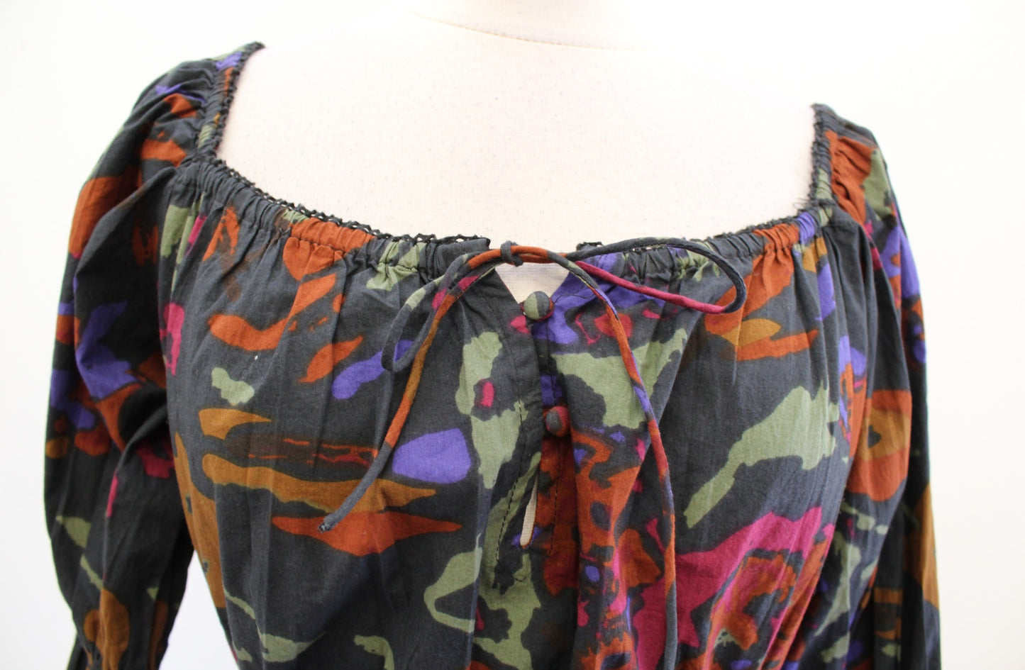 Cleobella Jasmine Smocked Long Sleeve Cropped Top Blouse Size S Garden Floral