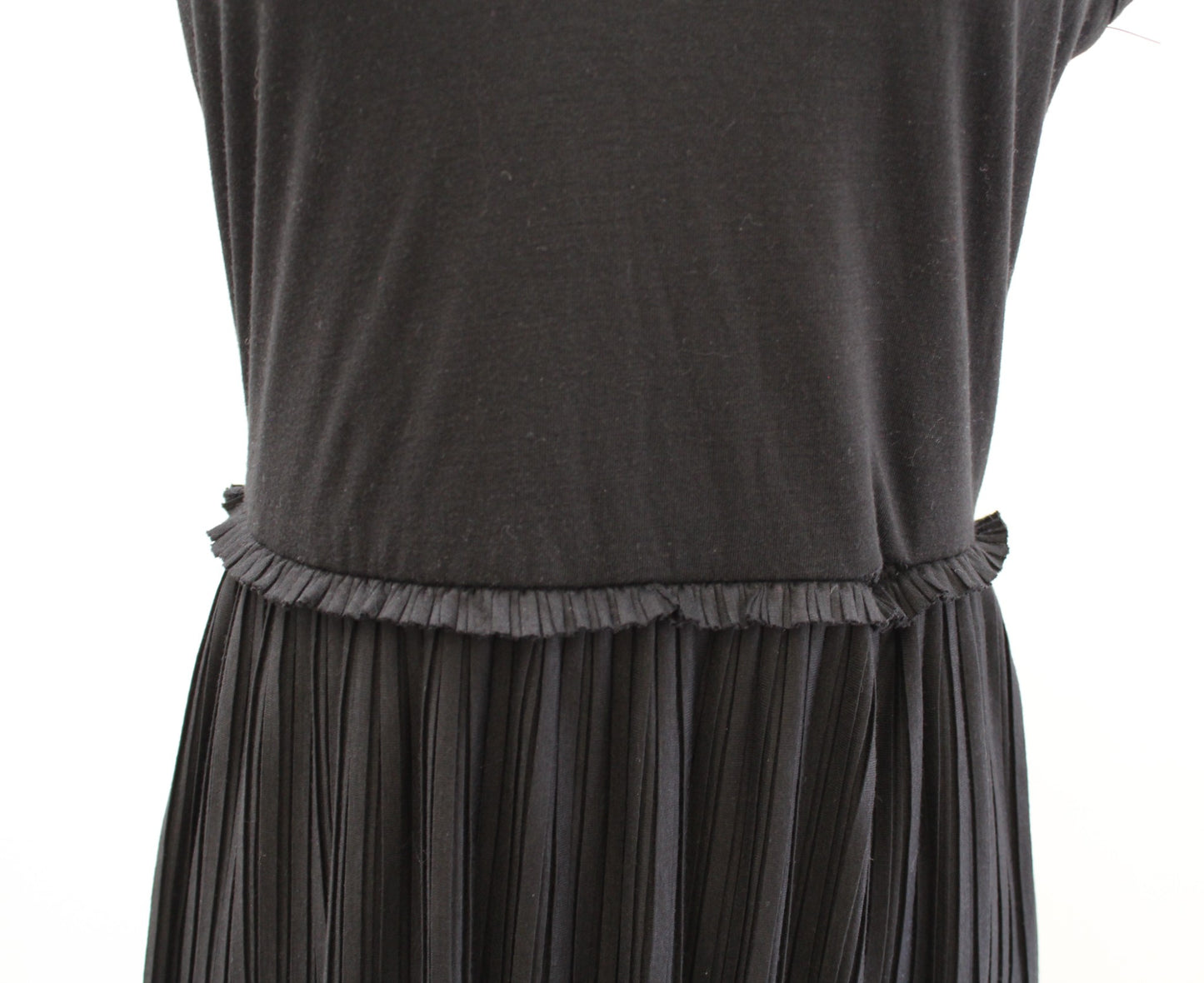 NWT T Tahari Black V Neck Knit Contrast Pleated Midi Maxi Dress Size M Casual