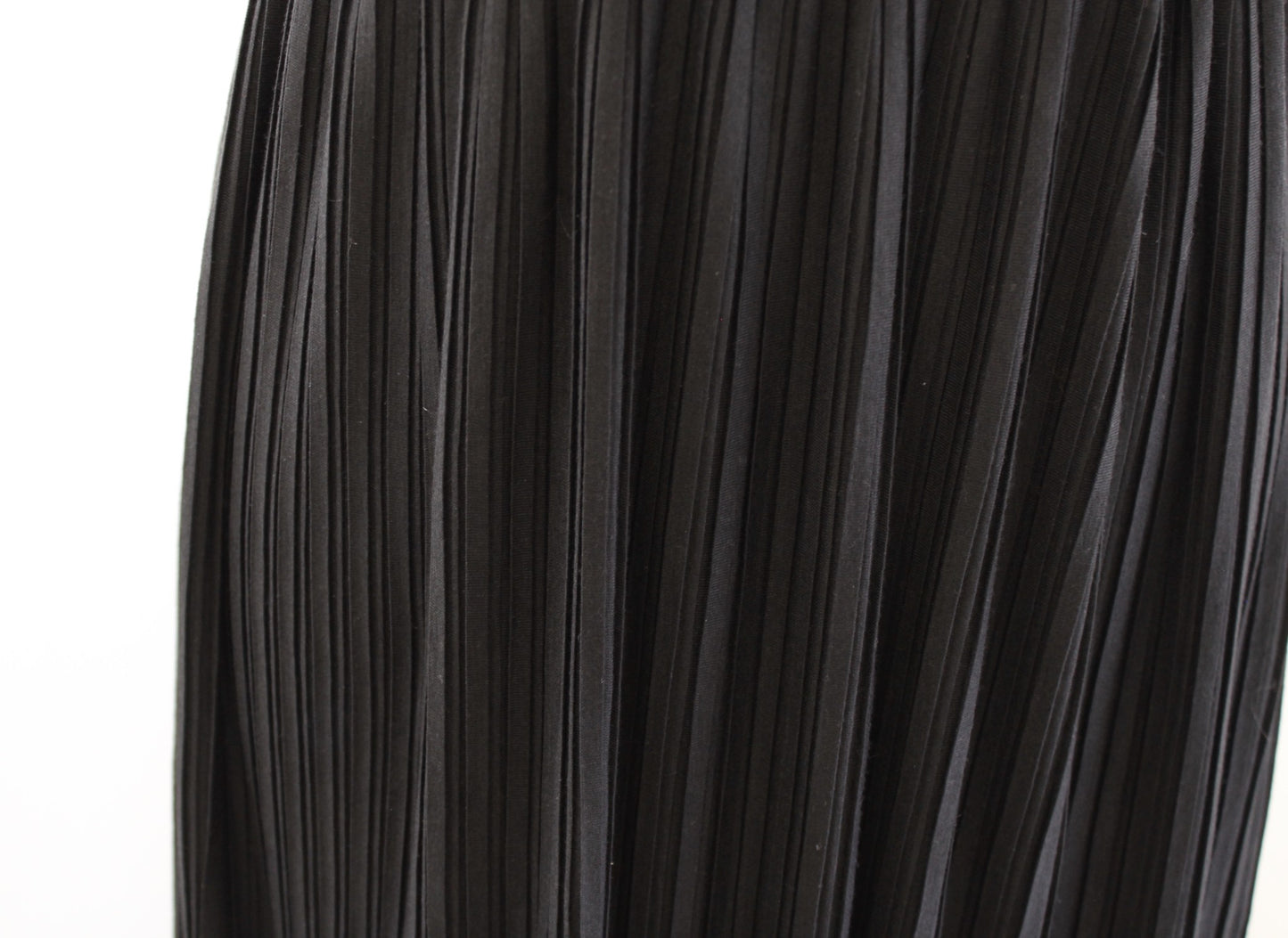 NWT T Tahari Black V Neck Knit Contrast Pleated Midi Maxi Dress Size M Casual
