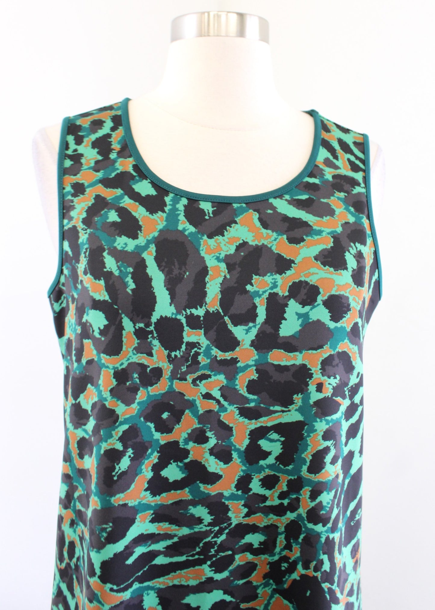 NWT Chicos Green Abstract Animal Print Hi Lo Sleeveless Midi Dress Size 0 Black