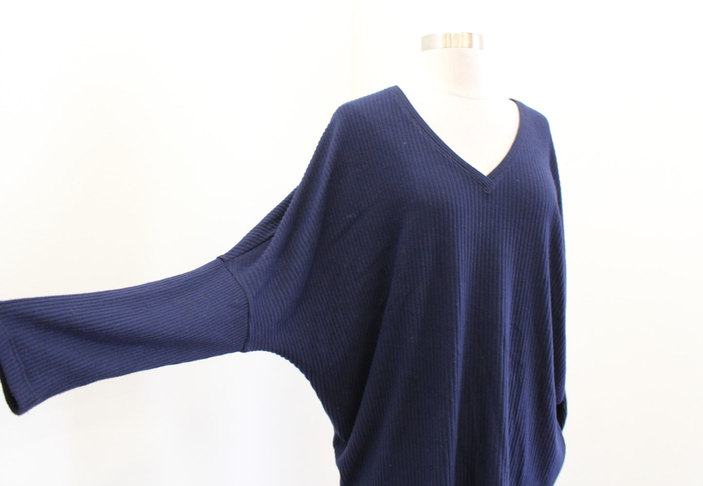 NWT White House Black Market Navy Blue Ribbed Knit Dolman Sweater Top Tunic Sz M