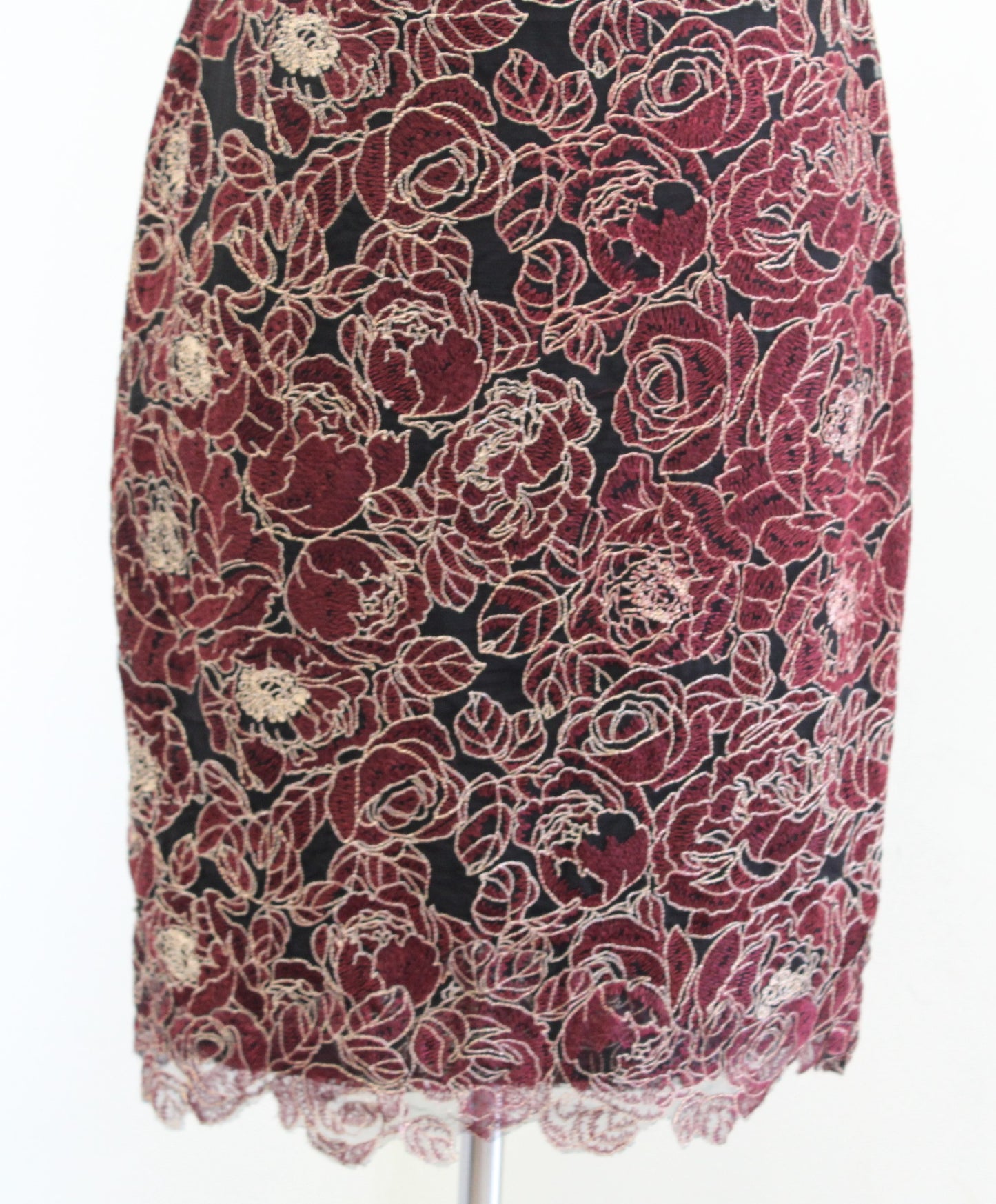 Tadashi Shoji Red Black Lace Motif Lace Sheath Dress Size 2 Cocktail Evening