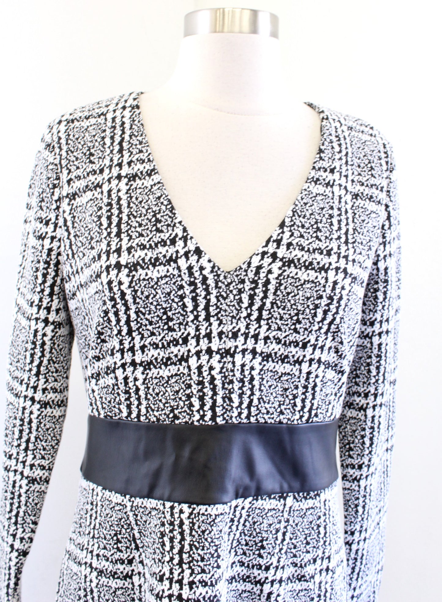 Michael Kors Black White Jacquard Knit A Line Dress Size M Faux Leather Plaid