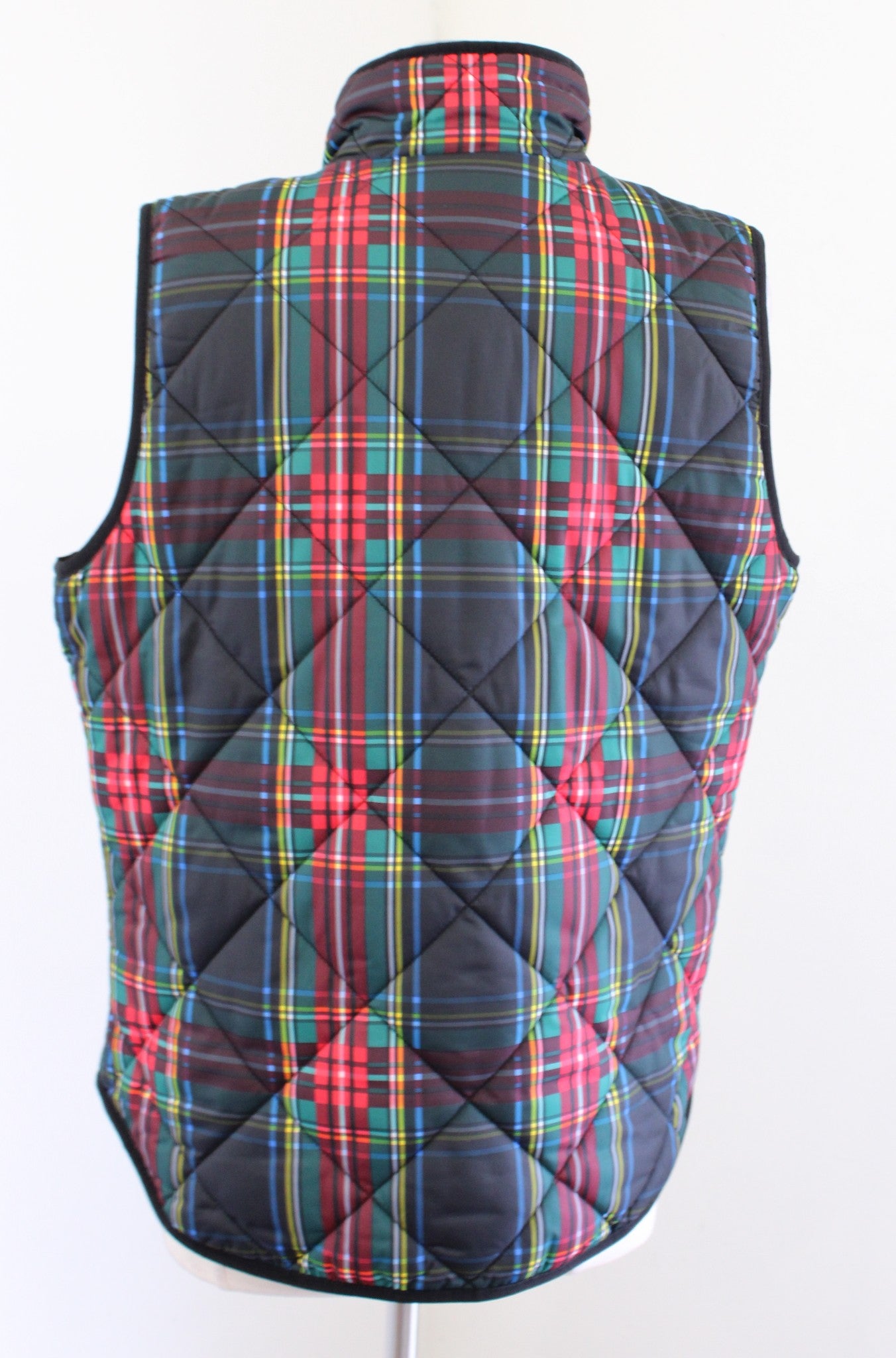 J Crew Factory Black Green Red Quilted Tartan Plaid Zip Front Puffer Vest Size M