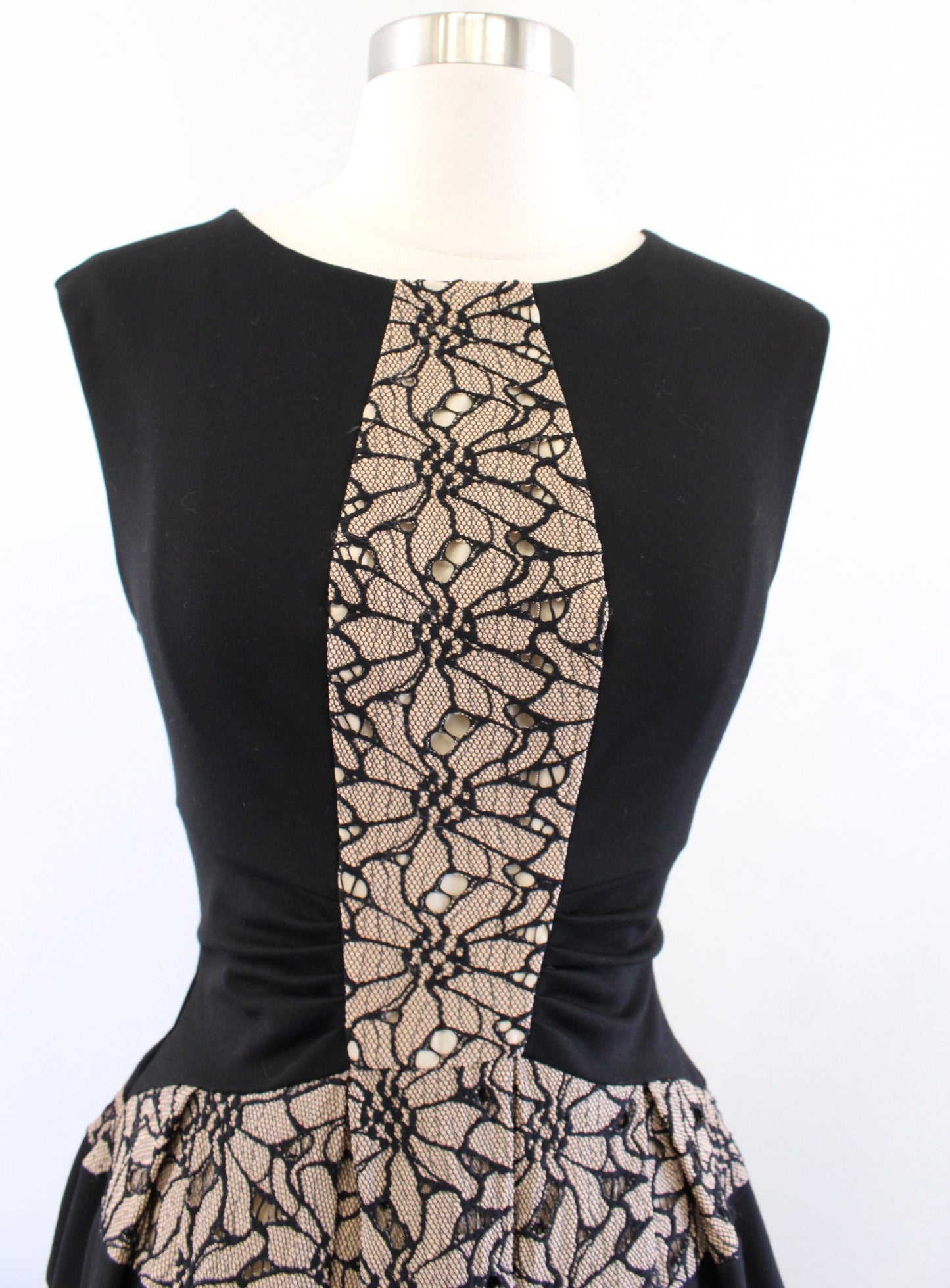 Eva Franco Anthropologie Strata Black Tan Floral Lace Fit and Flare Dress Size 0