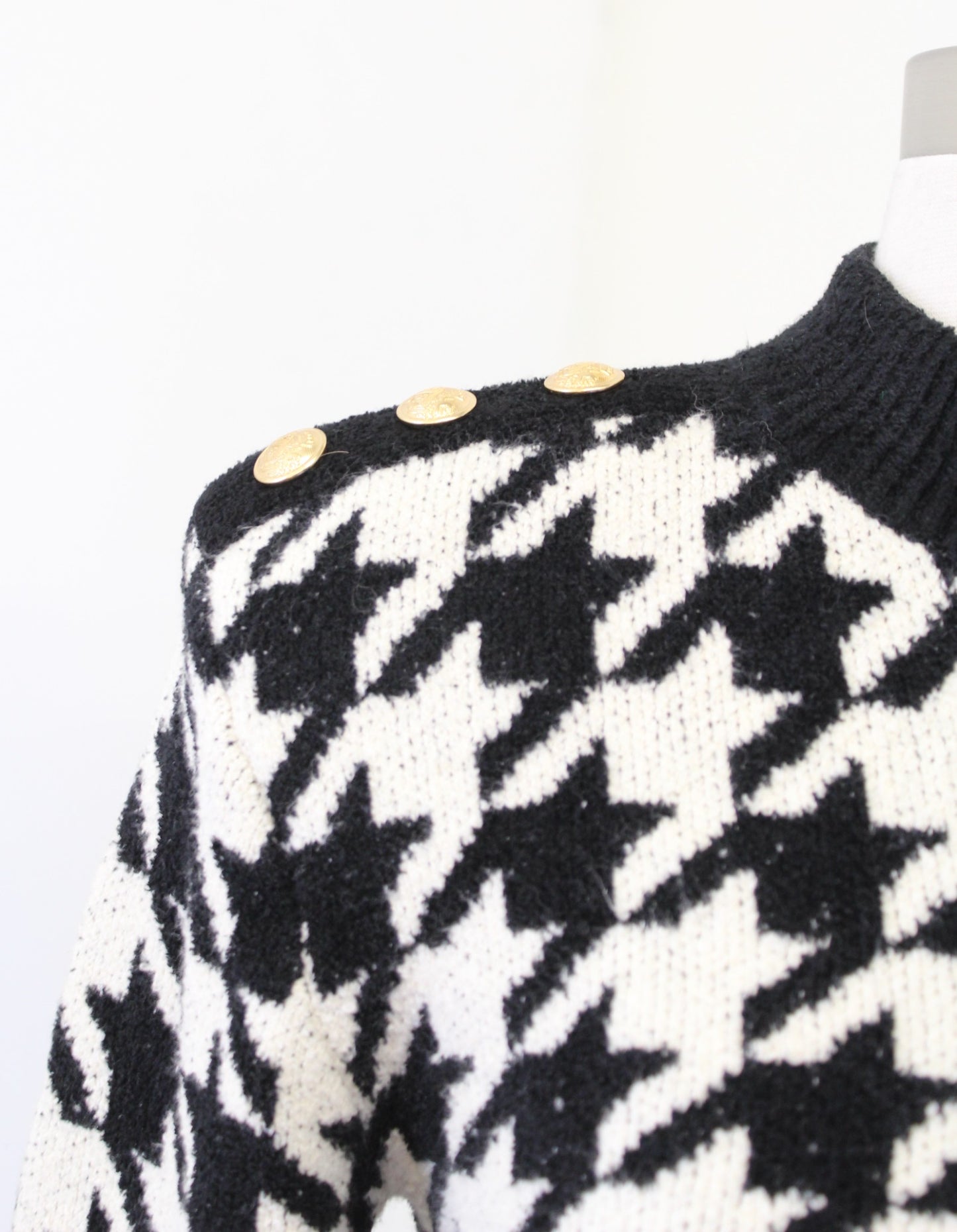 NWT Express Black Cream Houndstooth Mock Neck Mini Fitted Sweater Dress Size S